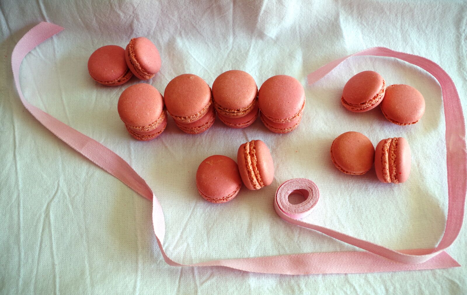 Pentax K-50 sample photo. Macaron, pink, rosa photography