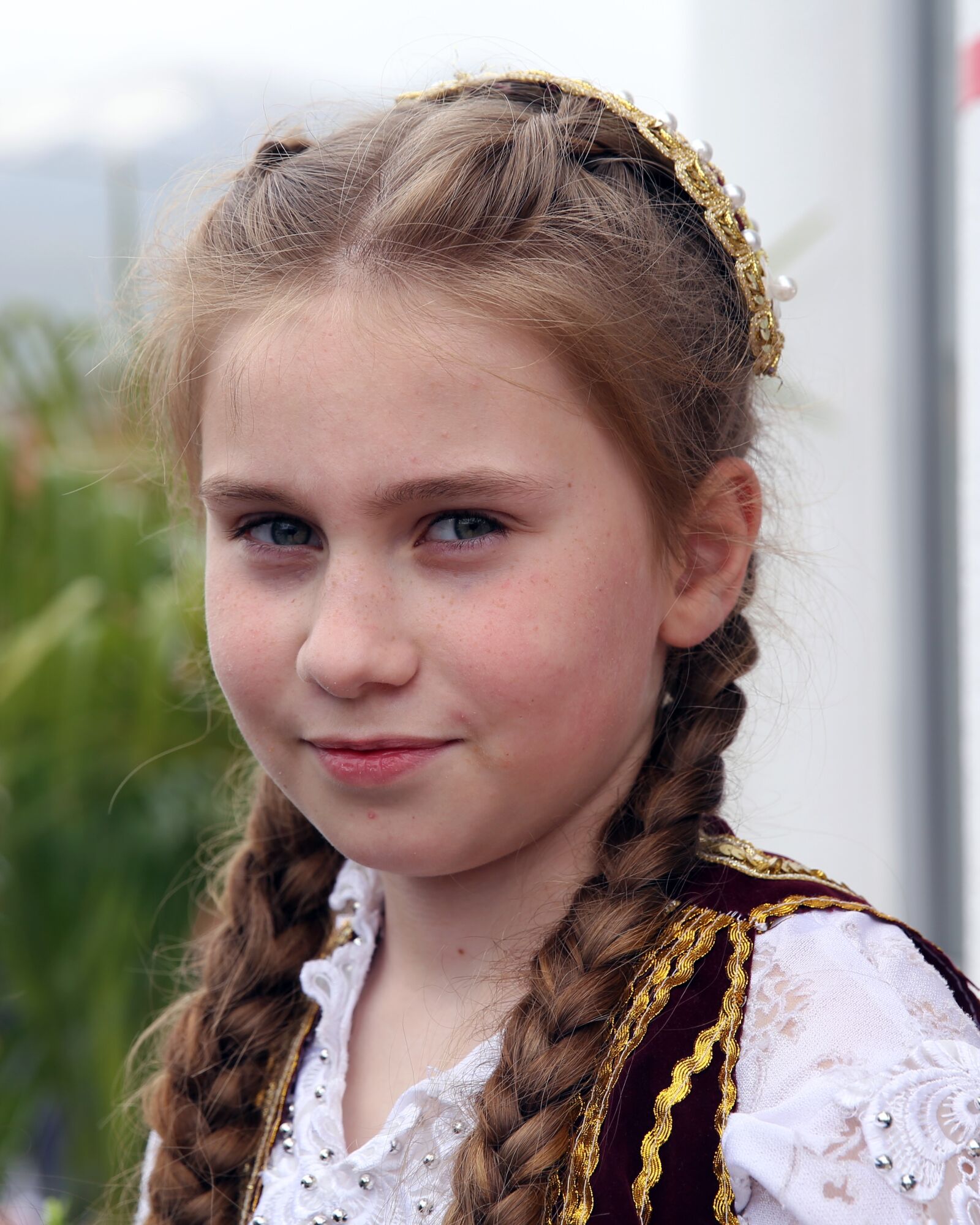 Canon EF 24-70mm F2.8L II USM sample photo. Girl, albania, traditional photography