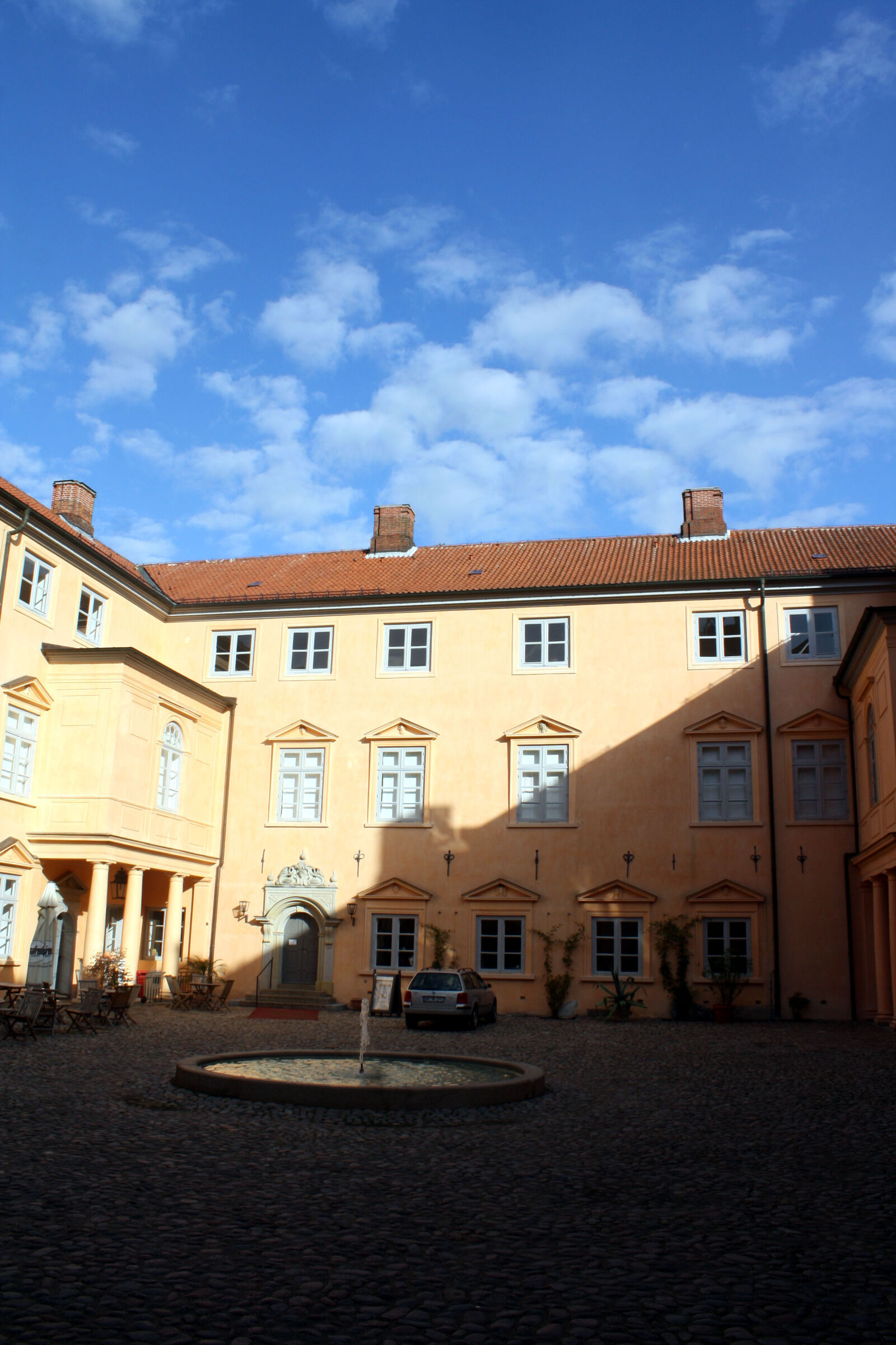 Canon EOS 1000D (EOS Digital Rebel XS / EOS Kiss F) sample photo. Baltic, sea, castle, germany photography