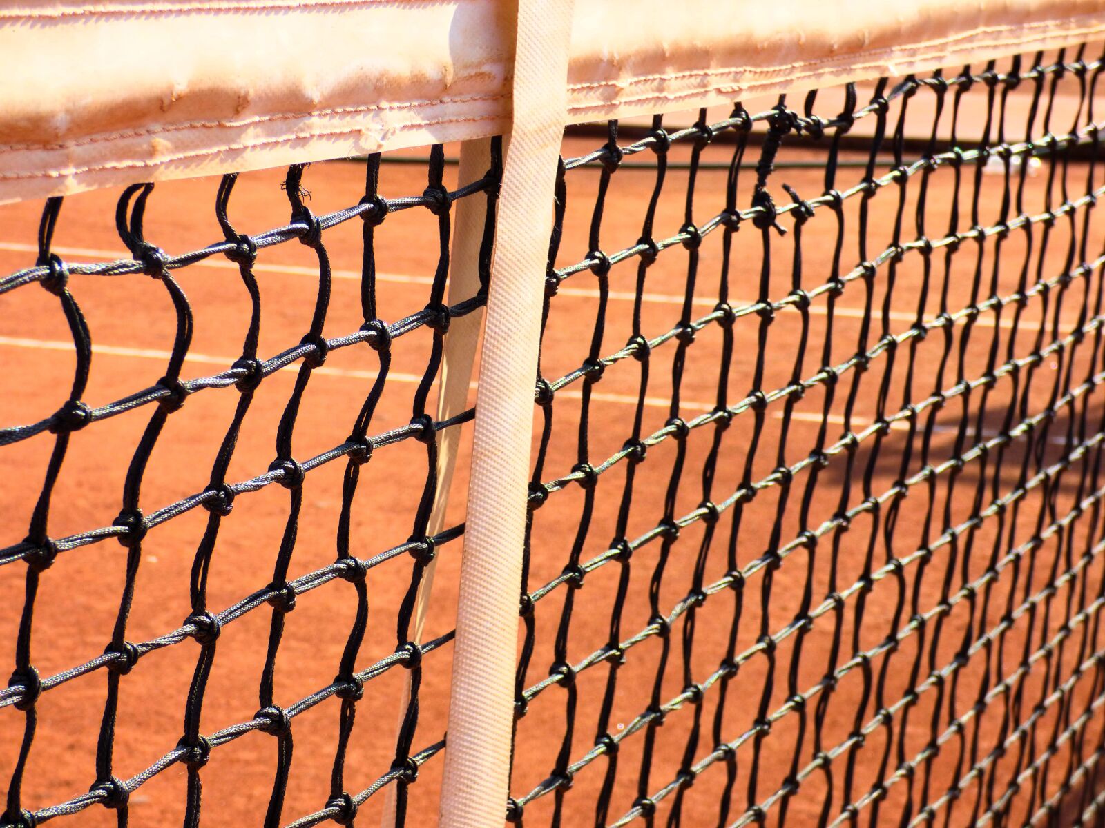 Panasonic Lumix DMC-FZ70 sample photo. Network, tennis, clay photography