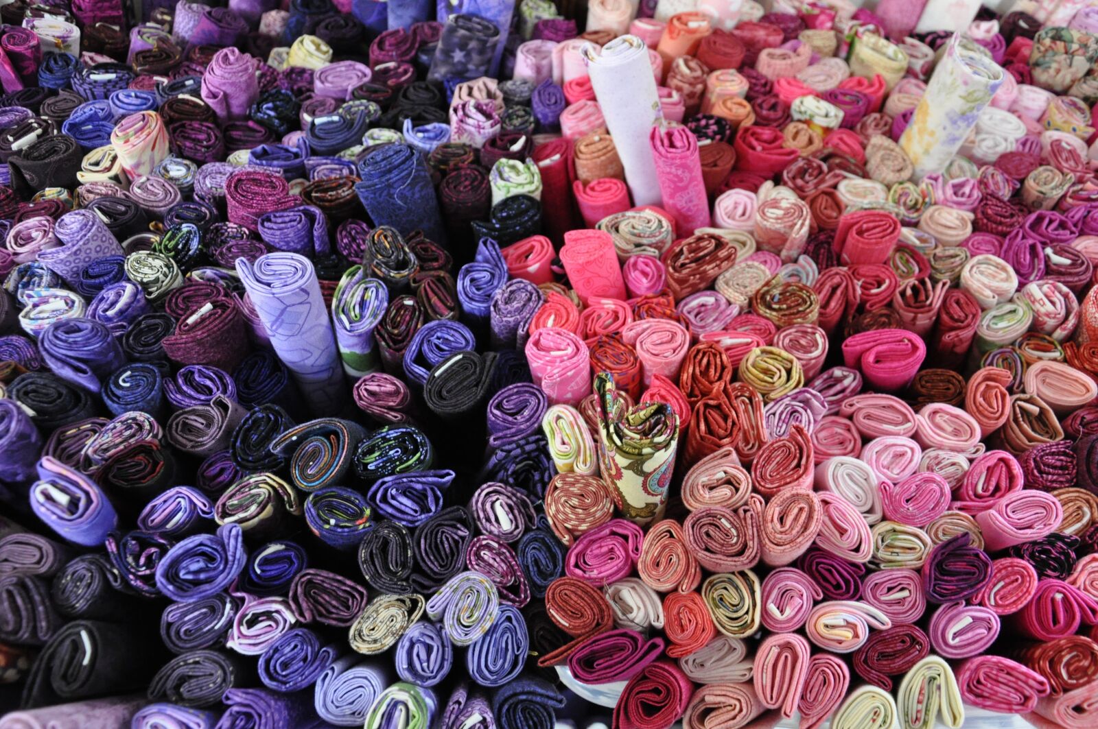 Nikon D90 sample photo. Quilt, quilting, fabric photography