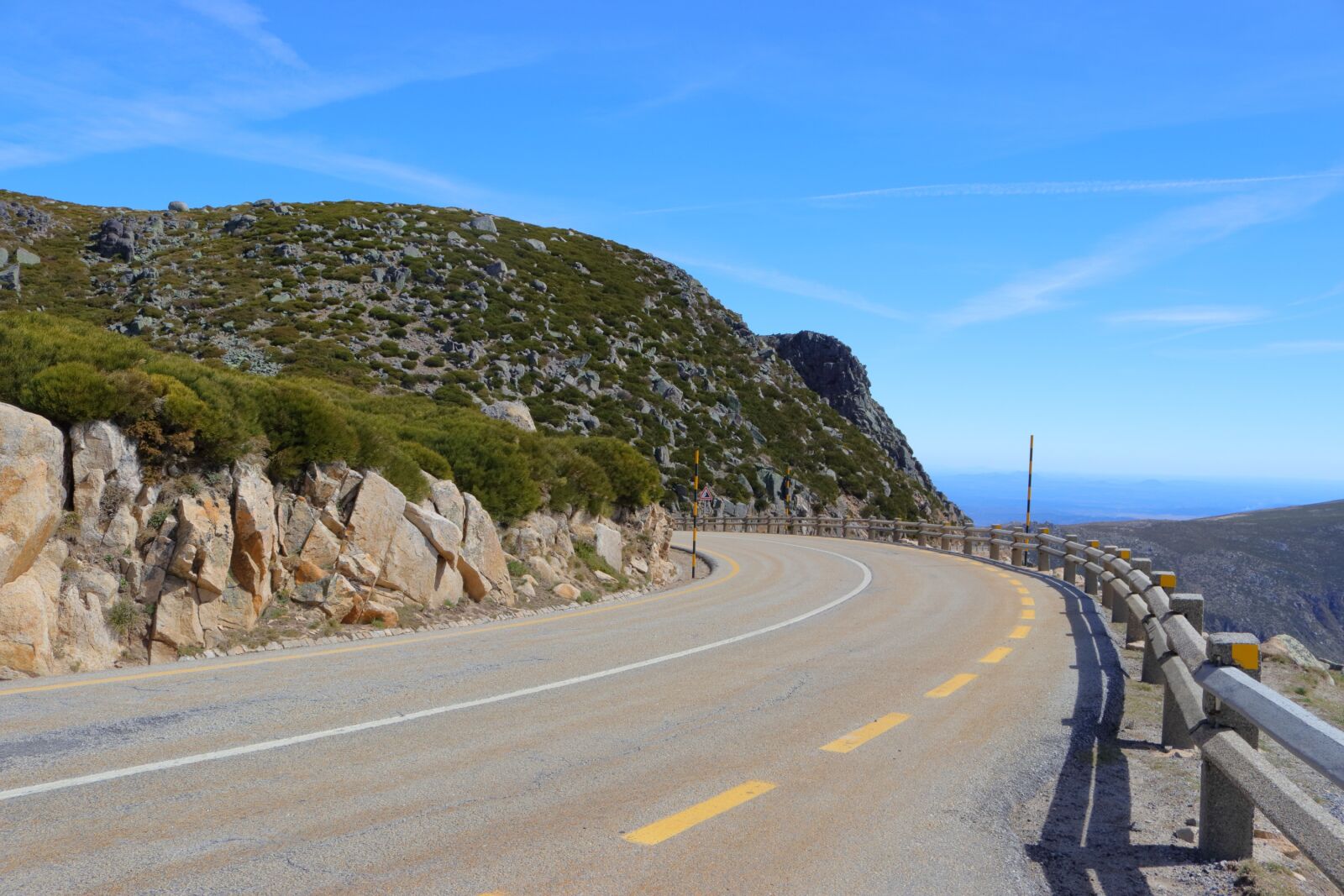 Canon EOS 80D sample photo. Roadtrip, hills, portugal photography