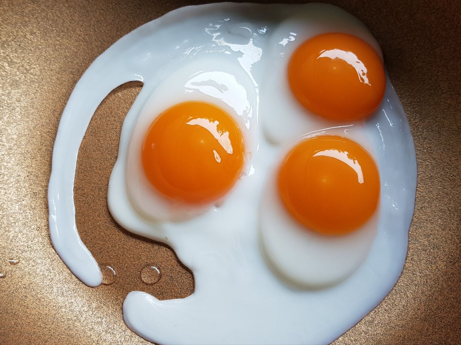 Samsung Galaxy S8+ sample photo. A fried egg, star photography