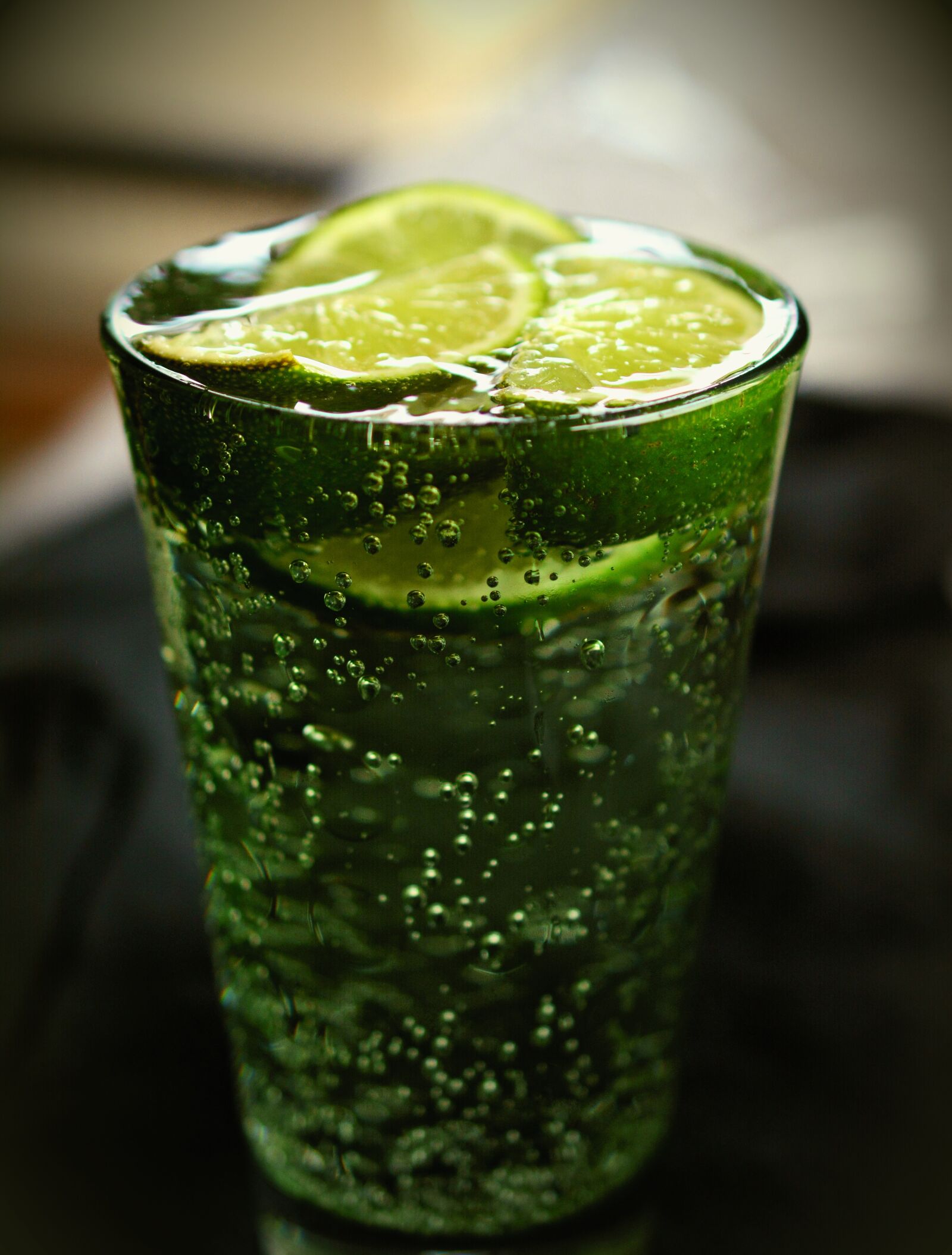 Nikon D5200 sample photo. Lemon, lemon slices, glass photography