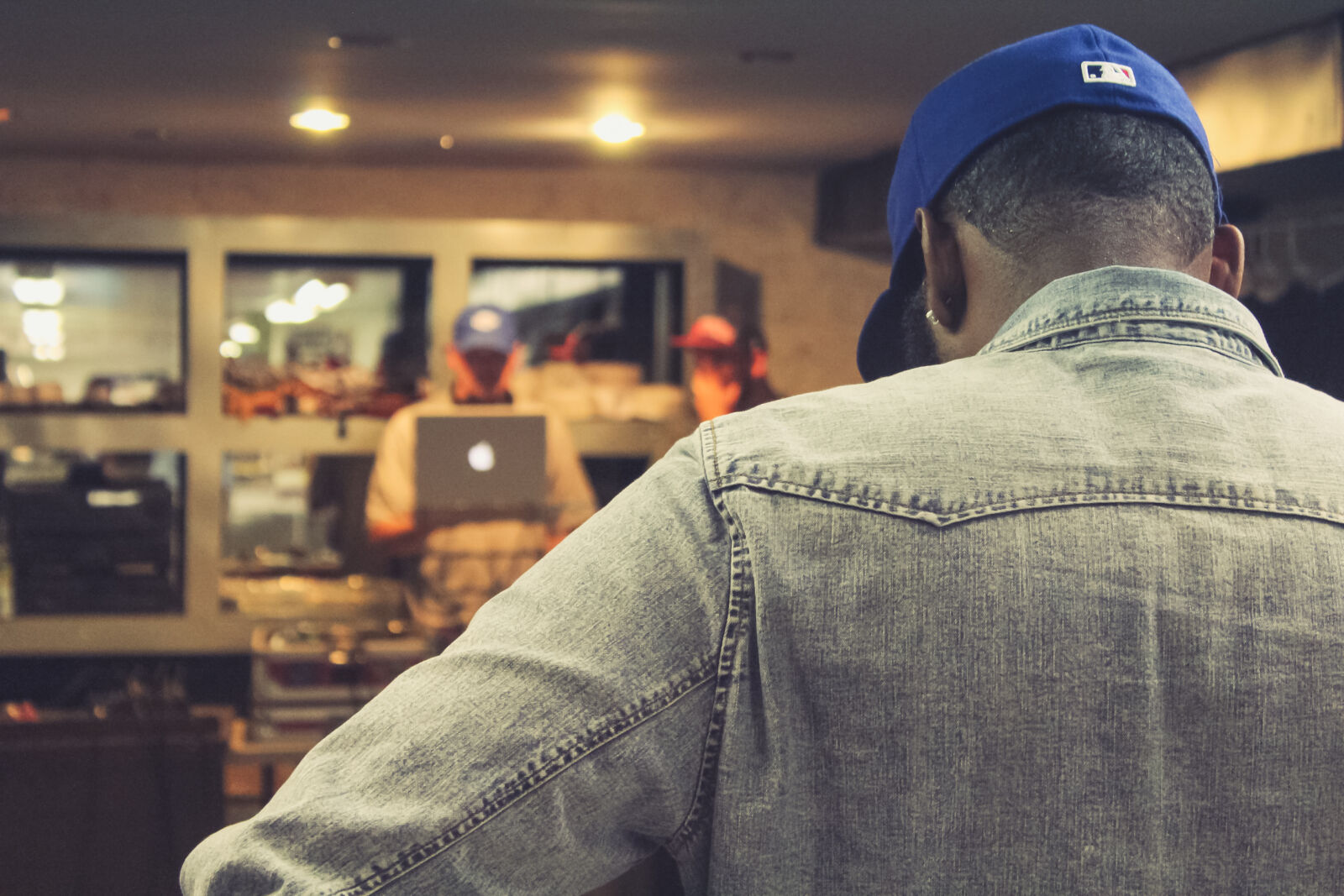 Canon EOS 1200D (EOS Rebel T5 / EOS Kiss X70 / EOS Hi) sample photo. Man, person, back, black photography