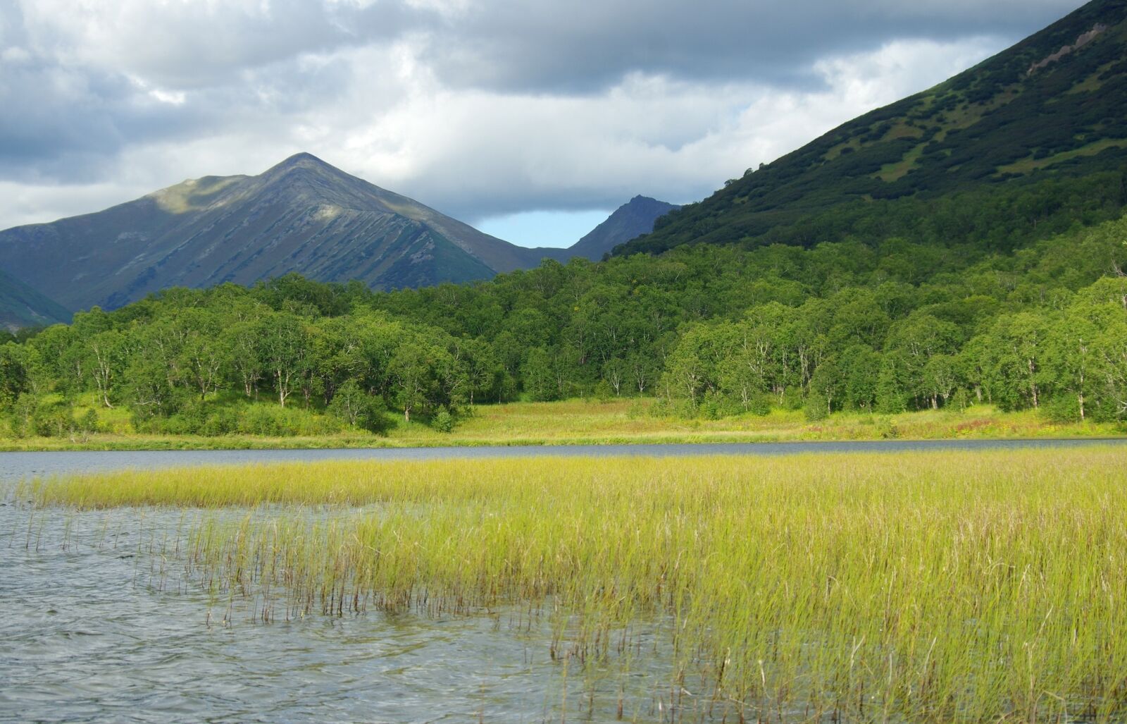 Pentax K-5 sample photo. Lake, mountains, forest photography