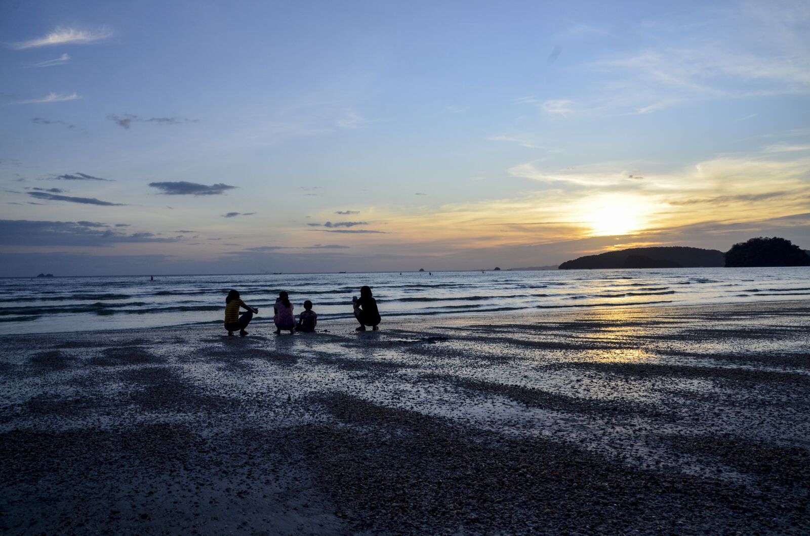 Nikon D5100 sample photo. Beach, sunset, silhouette photography