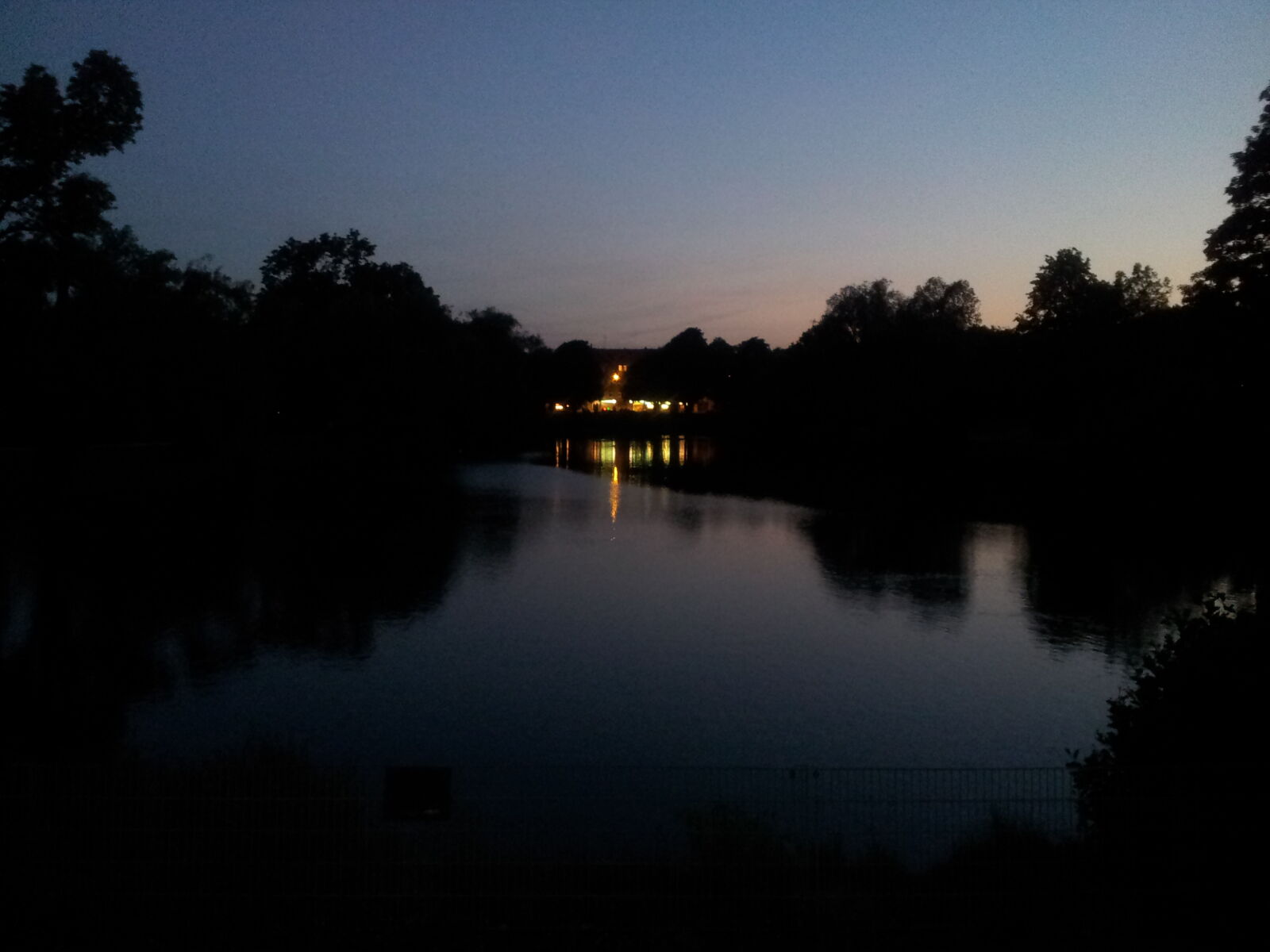 Samsung Galaxy S2 sample photo. Lake, night, shining, water photography