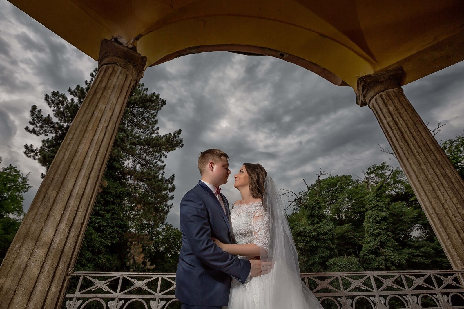 Canon EF 16-35mm F2.8L II USM sample photo. Wedding, wife, husband, love photography