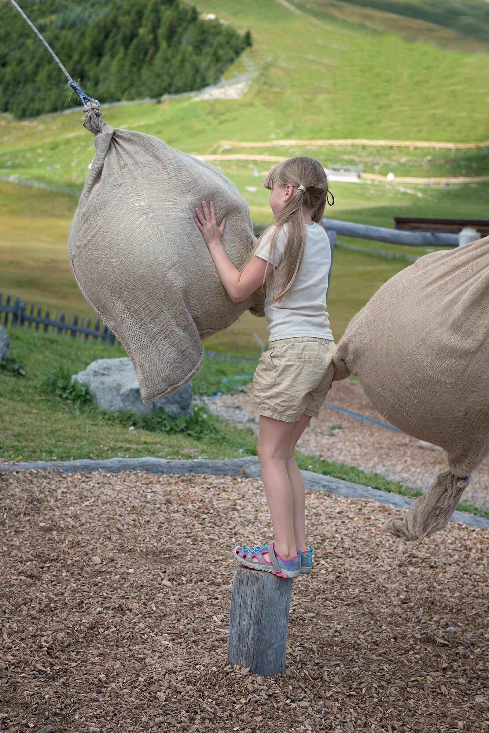 Nikon D750 sample photo. Child, girl, out photography