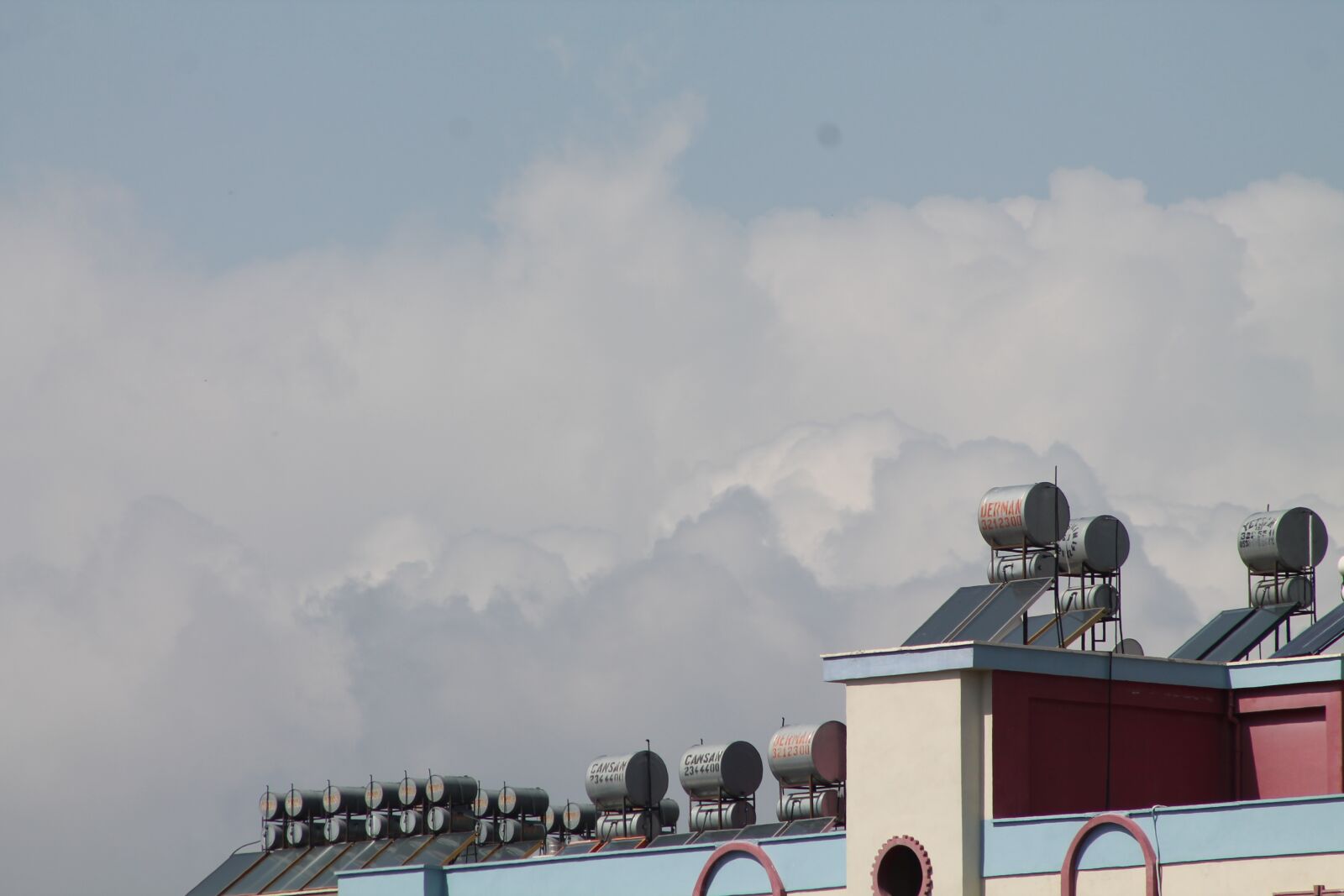 Canon EOS 1100D (EOS Rebel T3 / EOS Kiss X50) + Canon EF75-300mm f/4-5.6 sample photo. Clouds, sky, nature photography