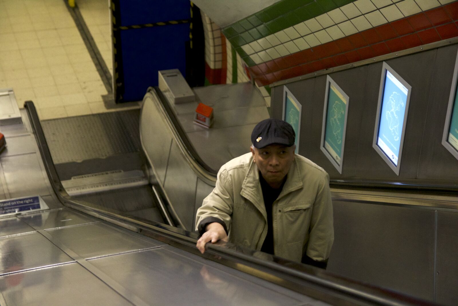Sigma 17-50mm F2.8 EX DC OS HSM sample photo. Emotion, old, person, subway photography