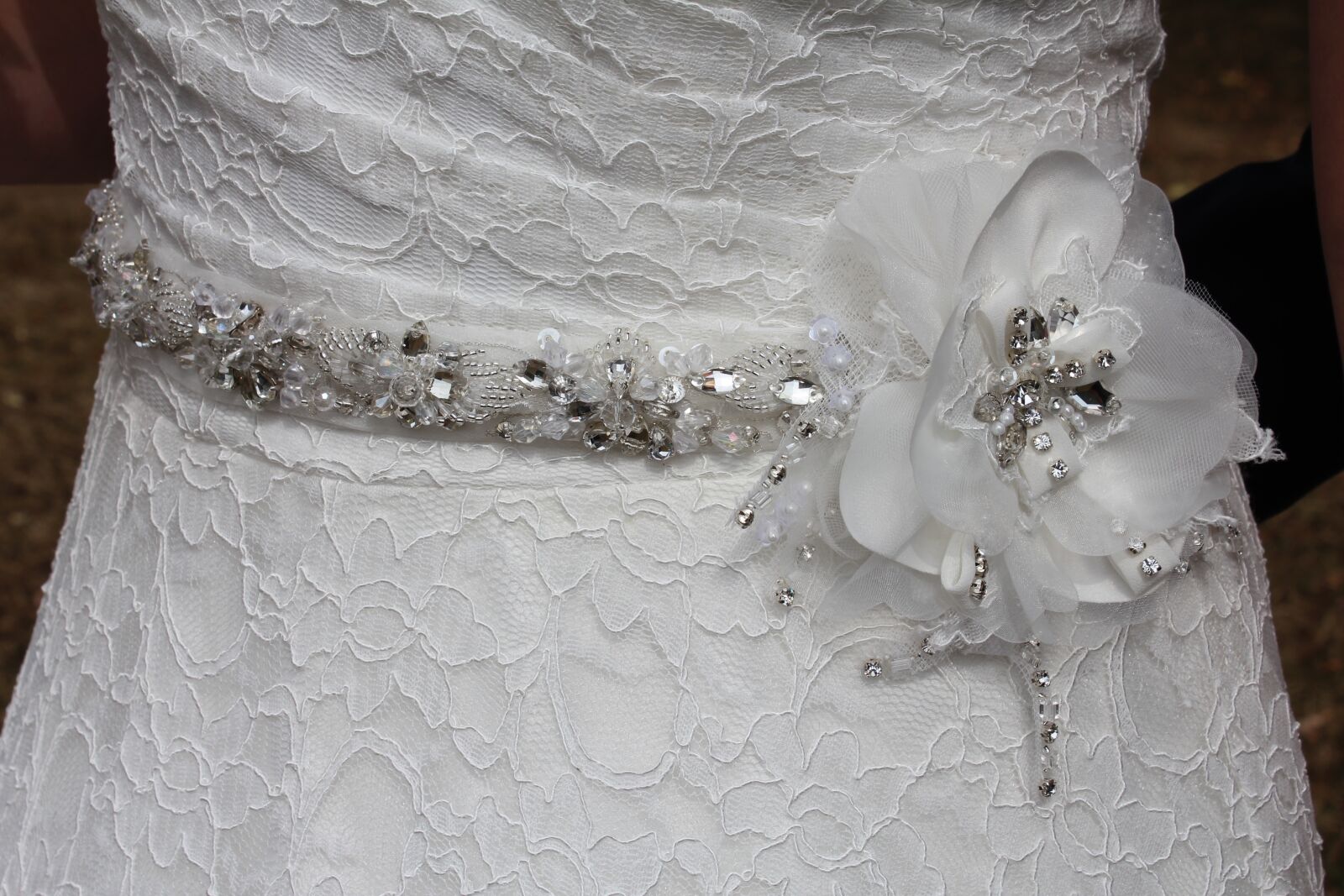 Canon EOS 550D (EOS Rebel T2i / EOS Kiss X4) sample photo. Wedding, dress, decoration photography