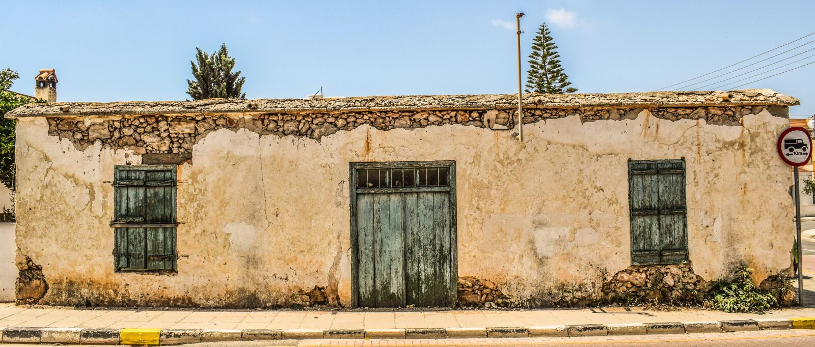 Nikon D3300 sample photo. Old house, abandoned, aged photography