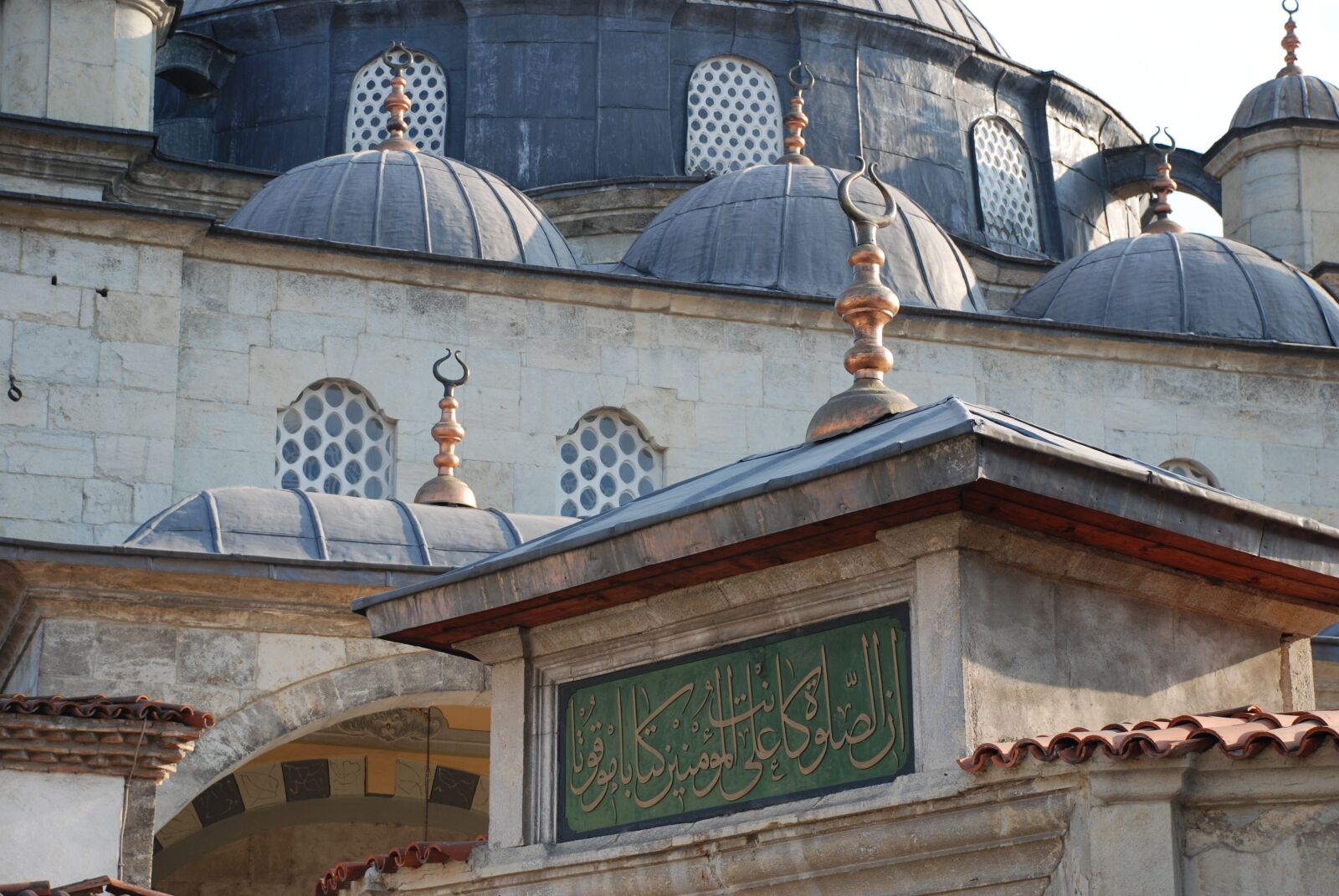Nikon D80 sample photo. Mosque, domes, historic photography