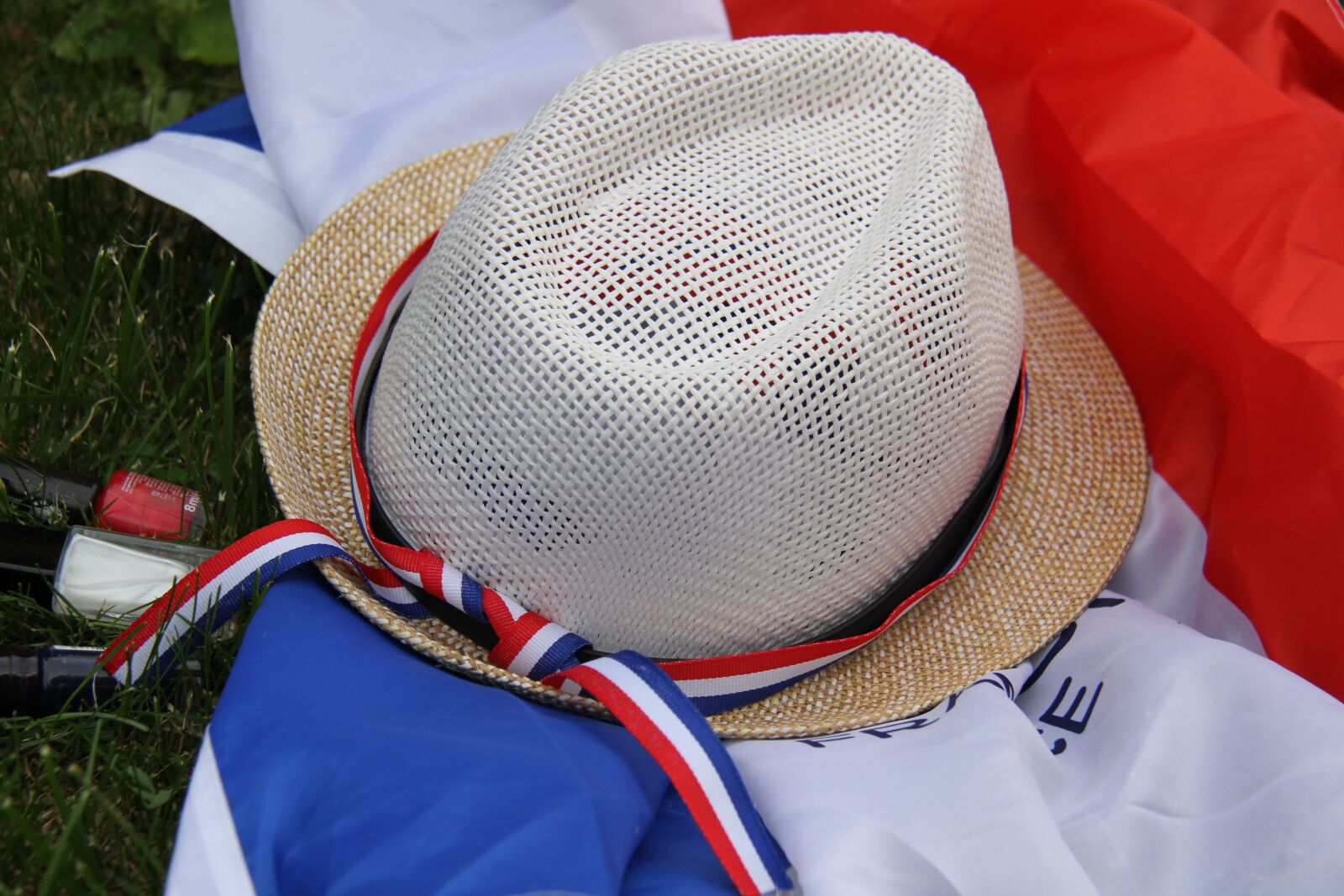 Canon EOS 7D sample photo. Flag, france, women's world photography