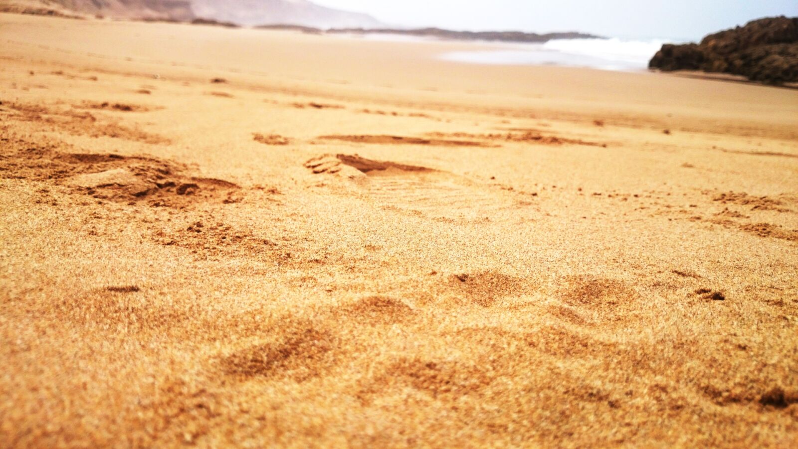 Sony Xperia Z1 sample photo. Sand, trace, beach photography