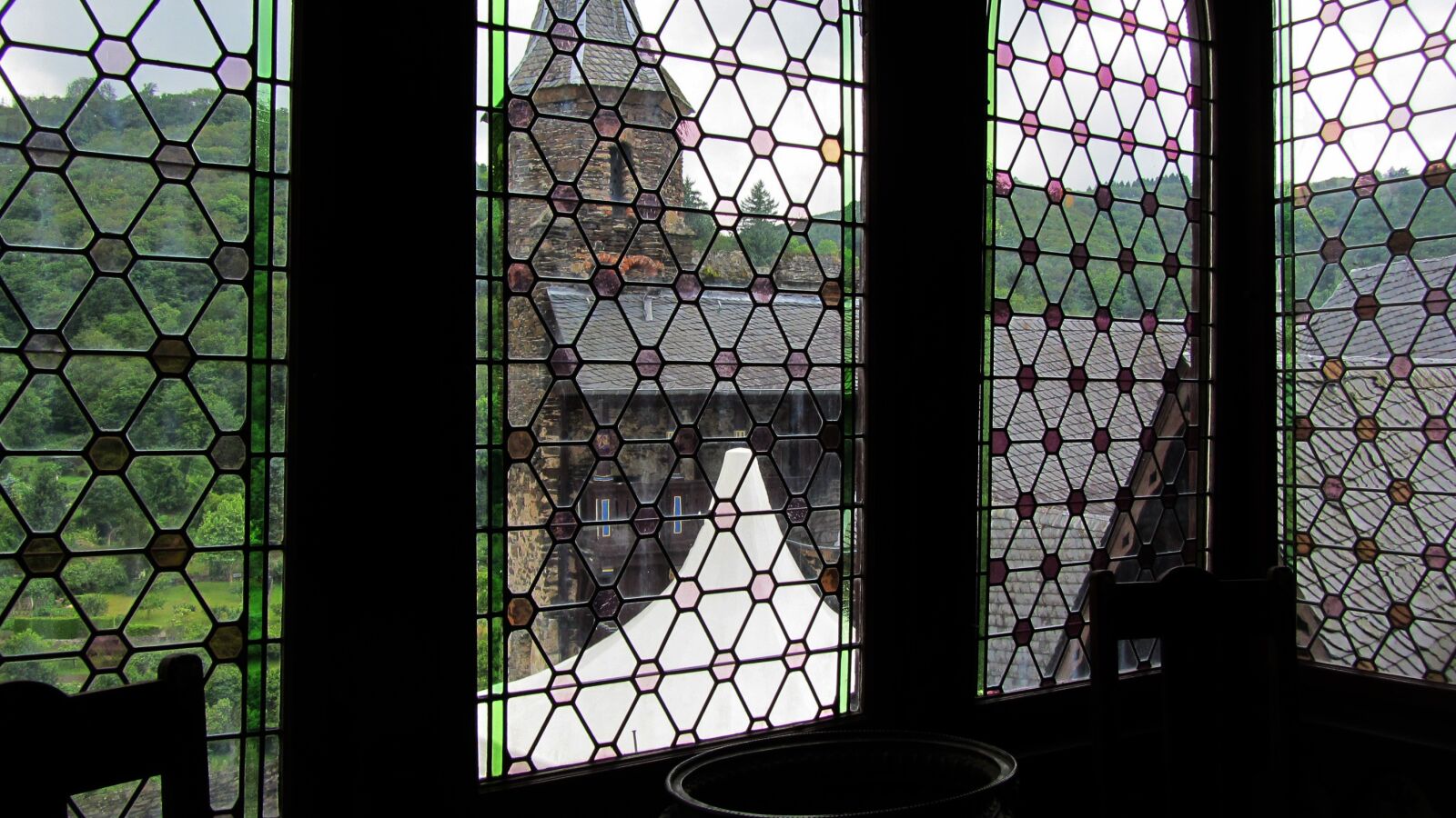 Canon PowerShot SX230 HS sample photo. Window views, castle, cochem photography
