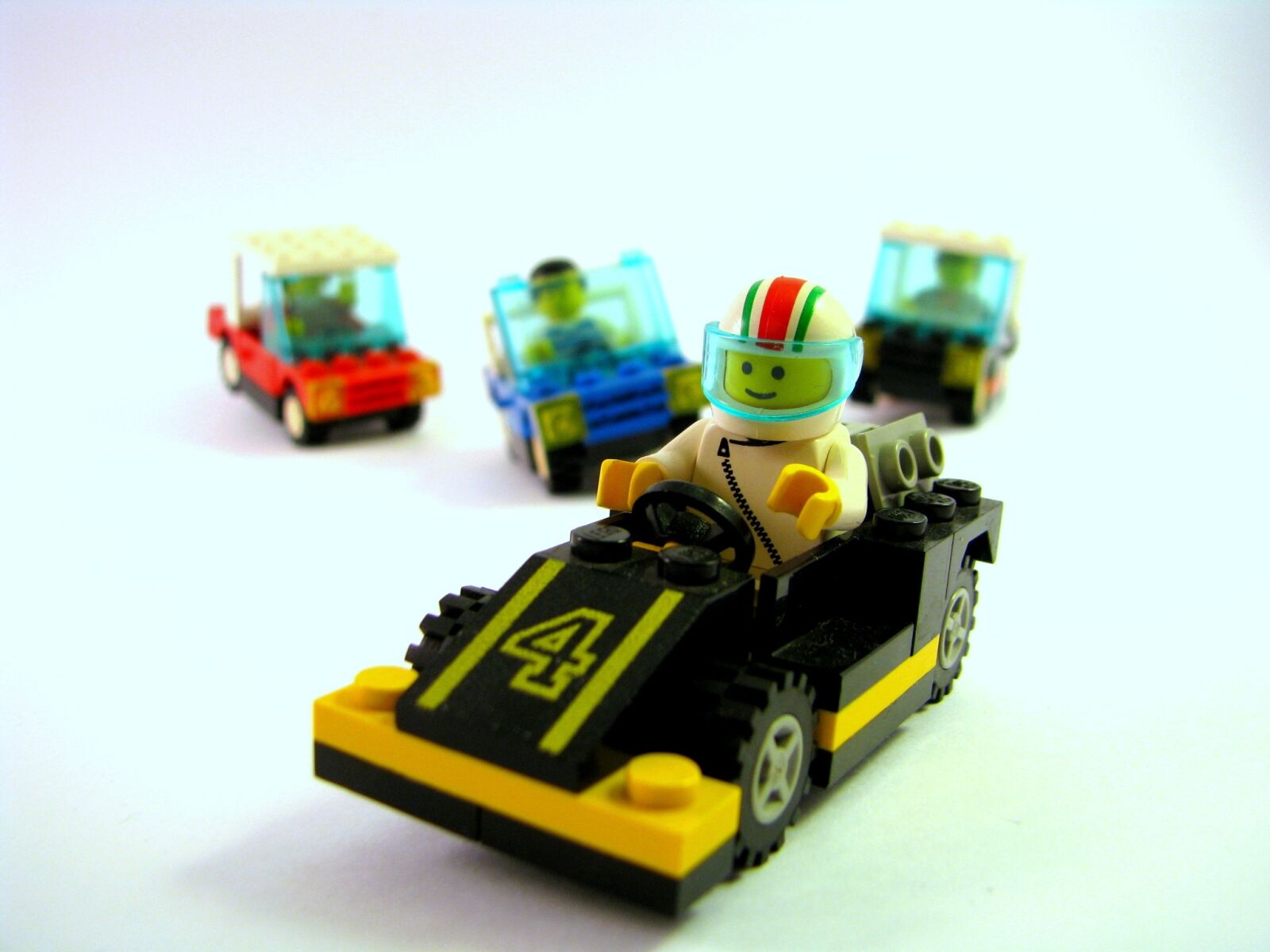 Canon POWERSHOT S5 IS sample photo. Lego, game, competition photography