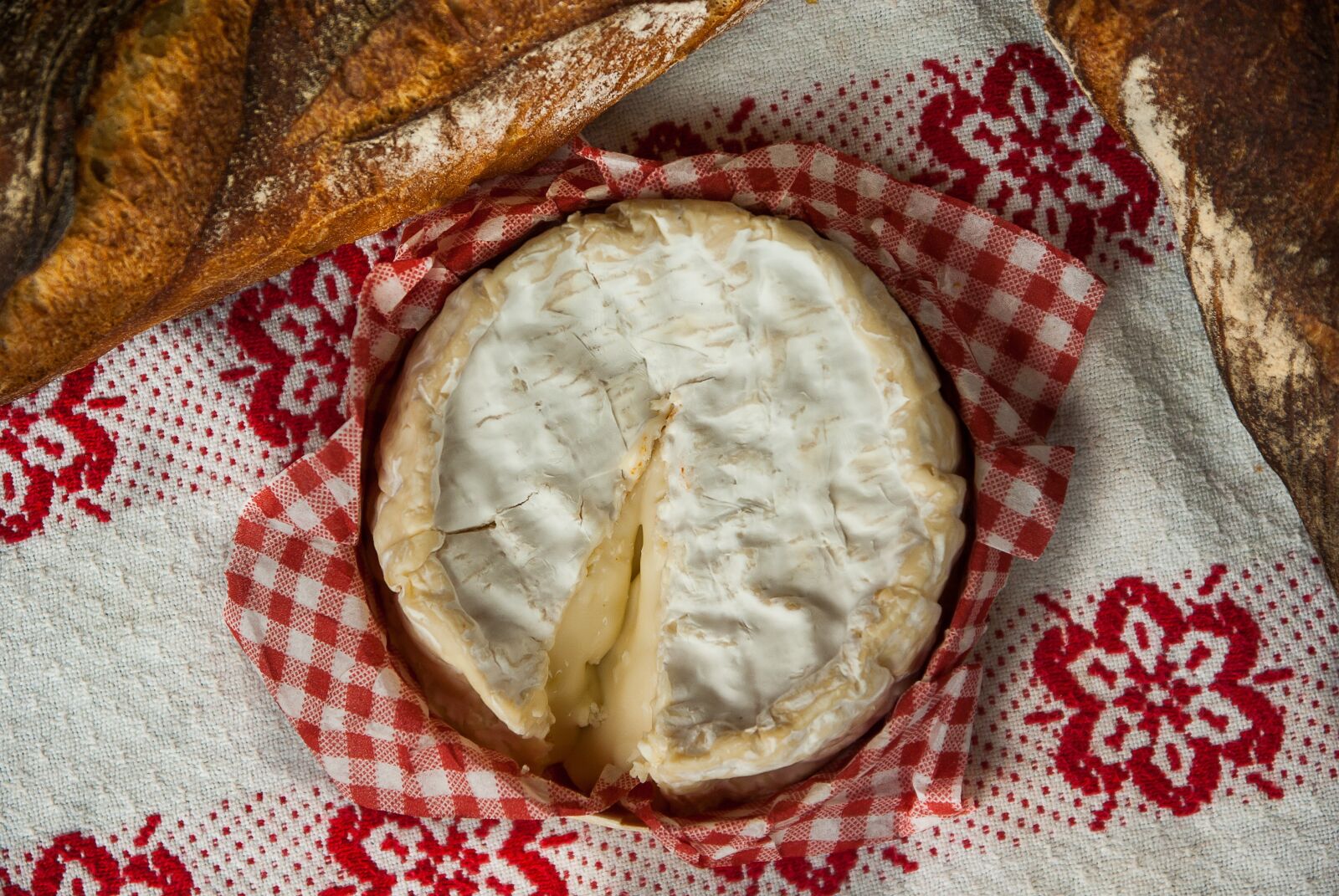 Pentax K10D sample photo. Normandy, camembert, cheese photography