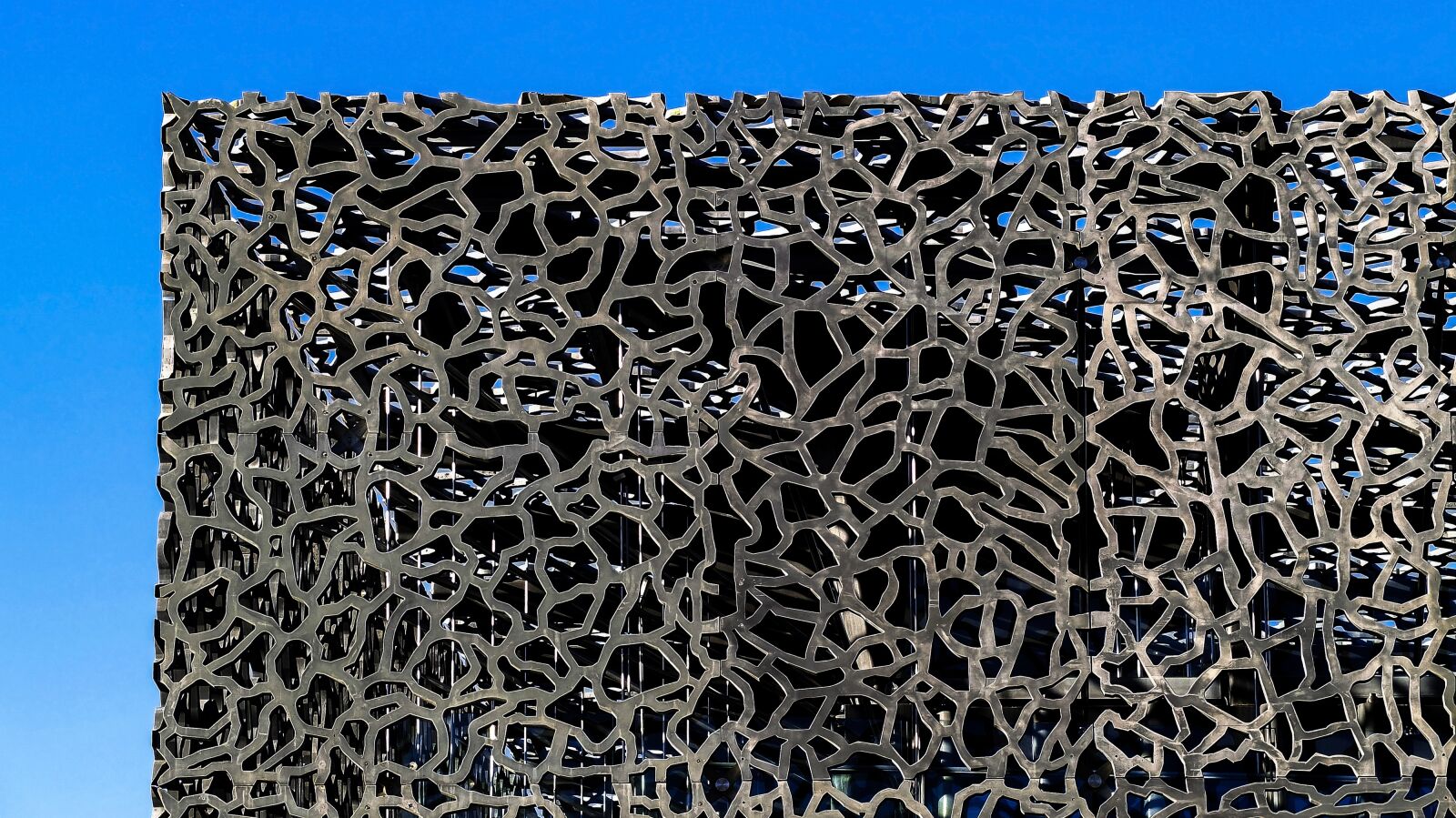 Fujifilm X30 sample photo. Building, architecture, modern photography