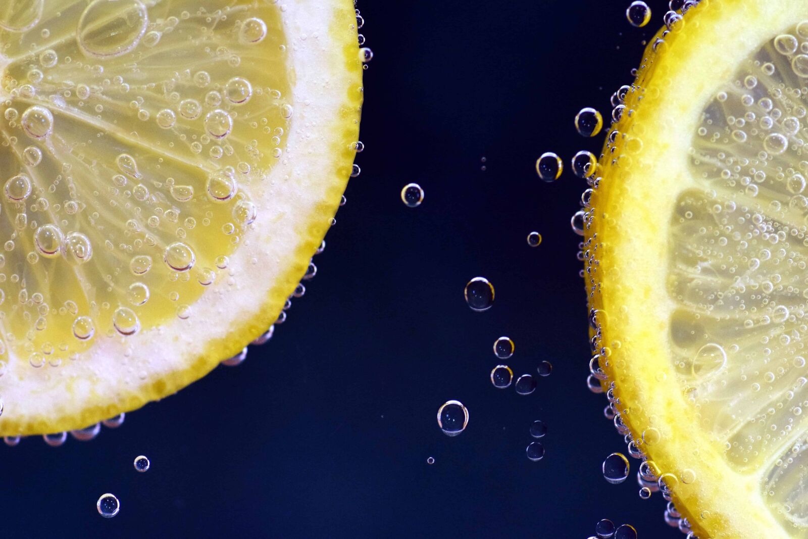 Nikon D3300 sample photo. Drink, lemon, slice, wet photography