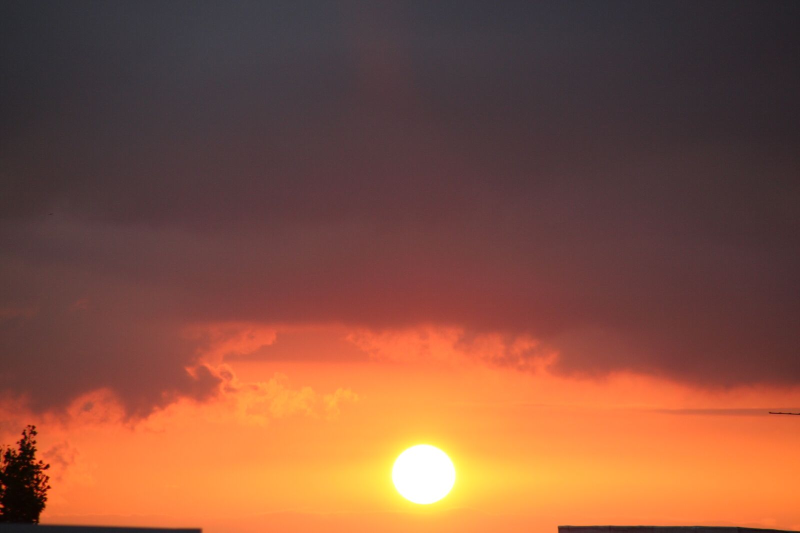 Canon EOS 350D (EOS Digital Rebel XT / EOS Kiss Digital N) sample photo. Evening, storm, nature photography