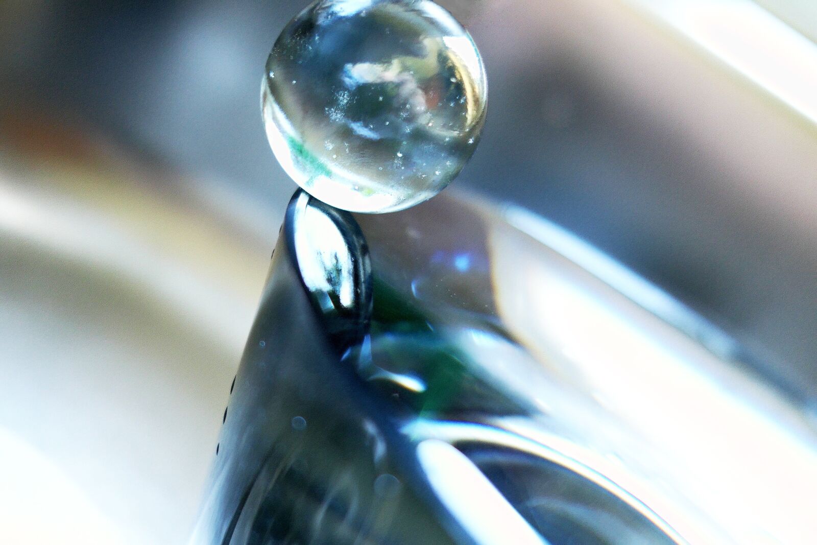 Panasonic Lumix DMC-LX10 (Lumix DMC-LX15) sample photo. Ball, glass ball, water photography