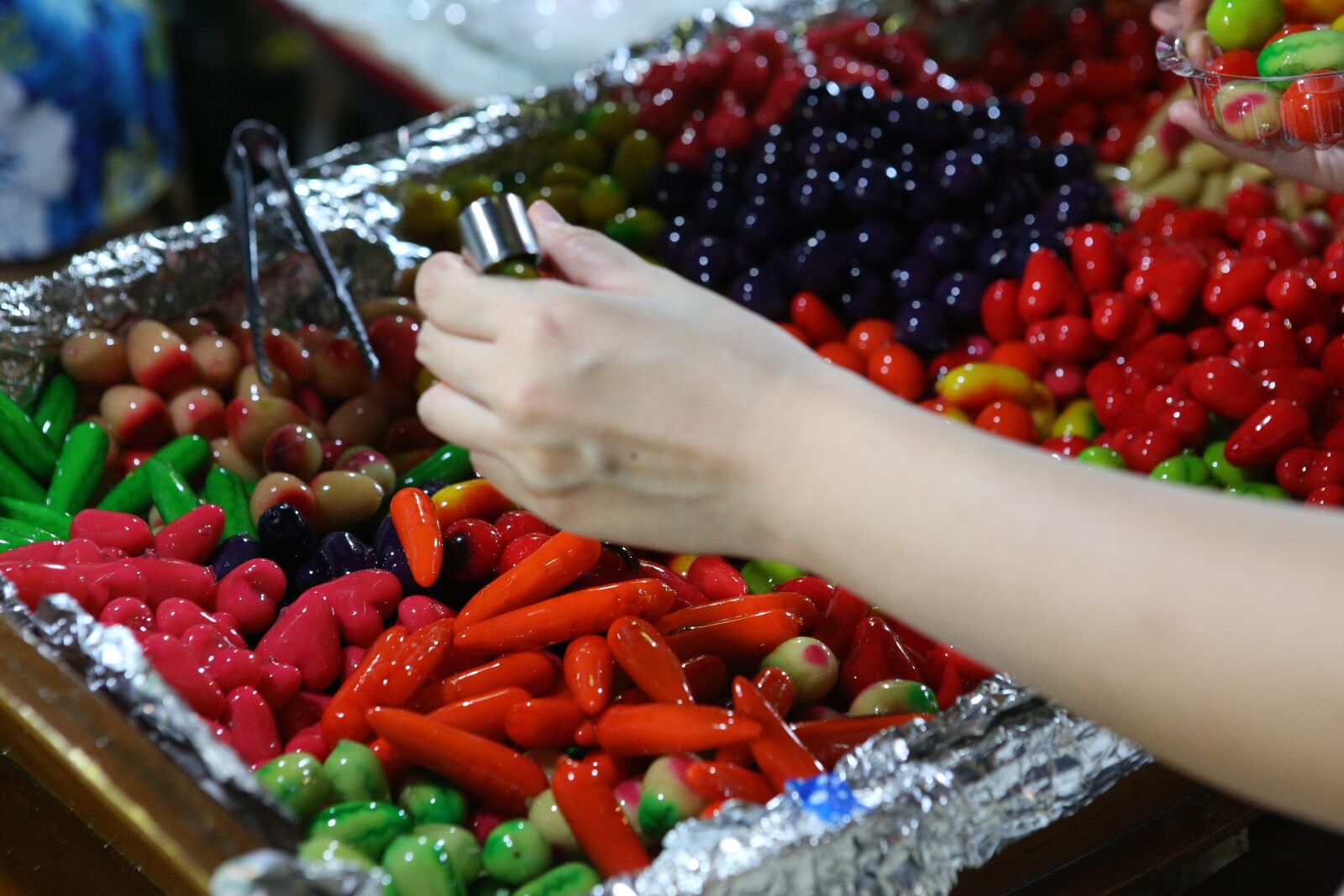 Canon EF 24-70mm F2.8L USM sample photo. Street food, street kitchen photography