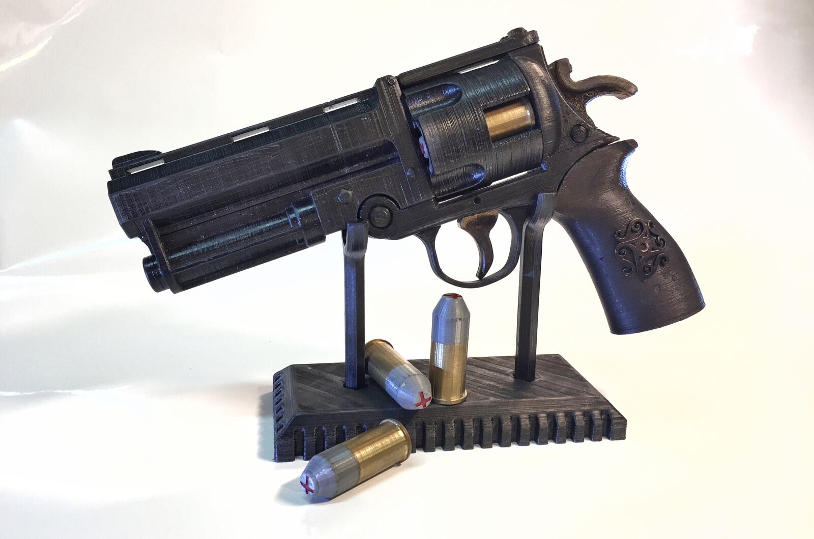 iPhone 6 back camera 4.15mm f/2.2 sample photo. Guns, weapon, dependweapon photography