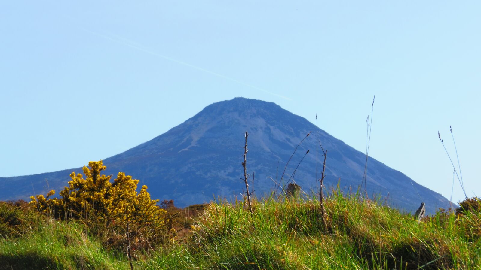 Canon PowerShot SX50 HS sample photo. Ireland, mountain, nature photography