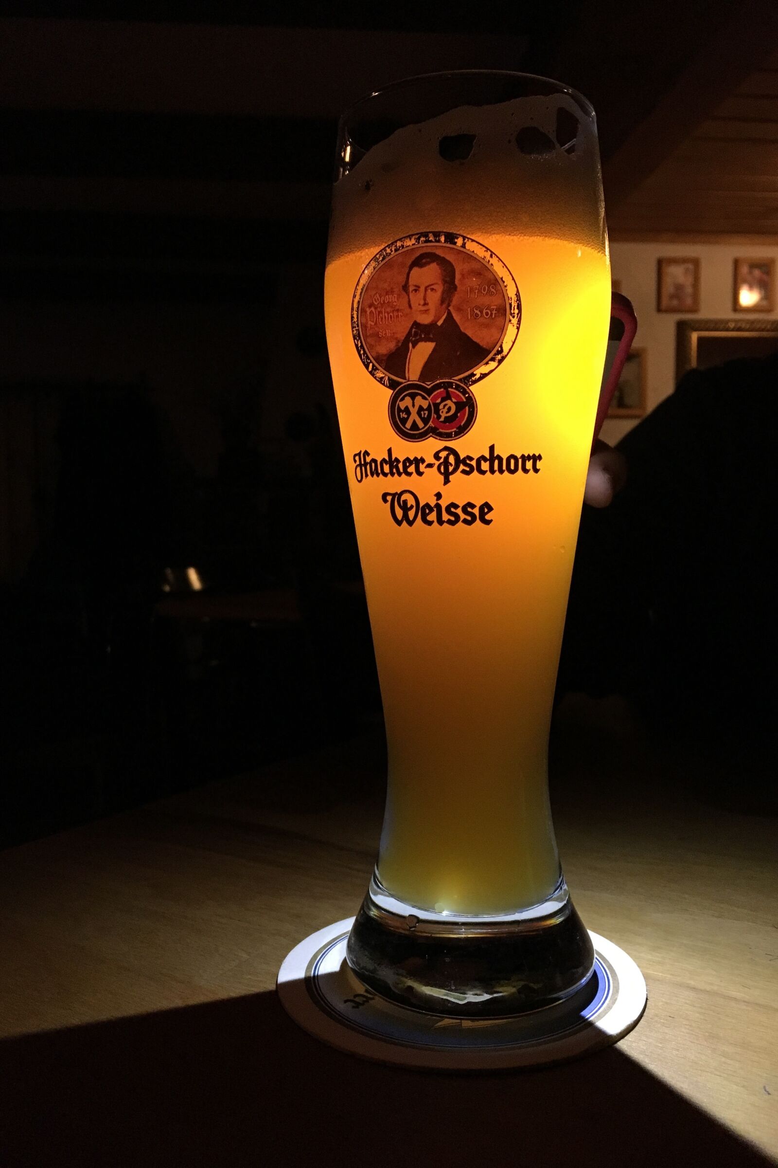 Apple iPhone 6s sample photo. Beer, glass, pub photography