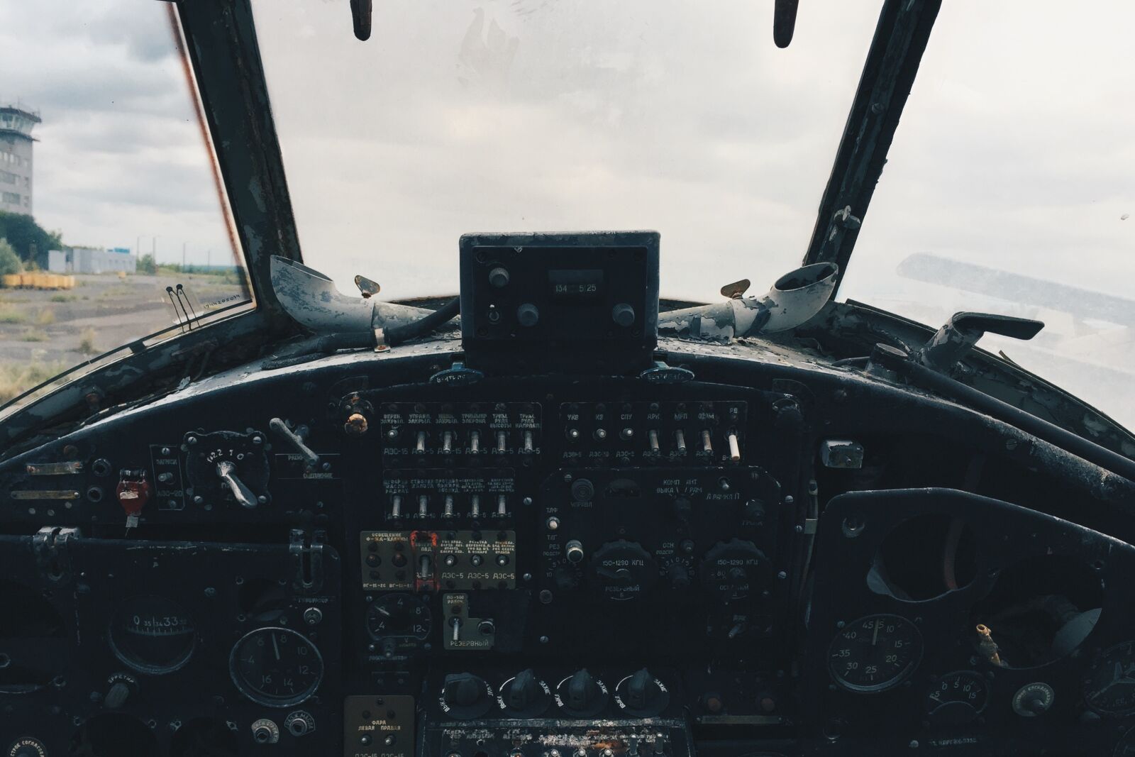 Apple iPhone 6 sample photo. Airplane, plane photography