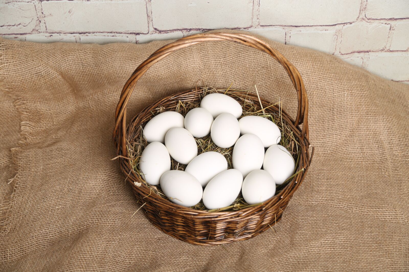 Canon EF 24-105mm F4L IS USM sample photo. Basket, eggs, easter photography