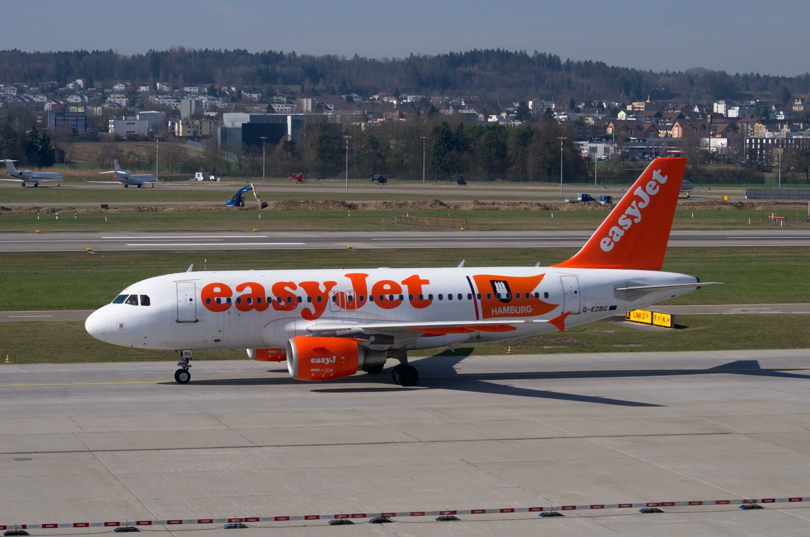 Nikon D300S sample photo. Easyjet, aircraft, airbus photography