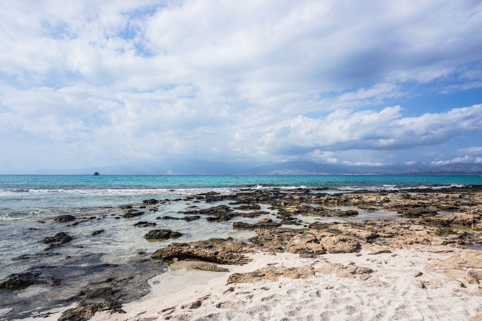 Sony a6000 sample photo. Beach, sea, sand photography