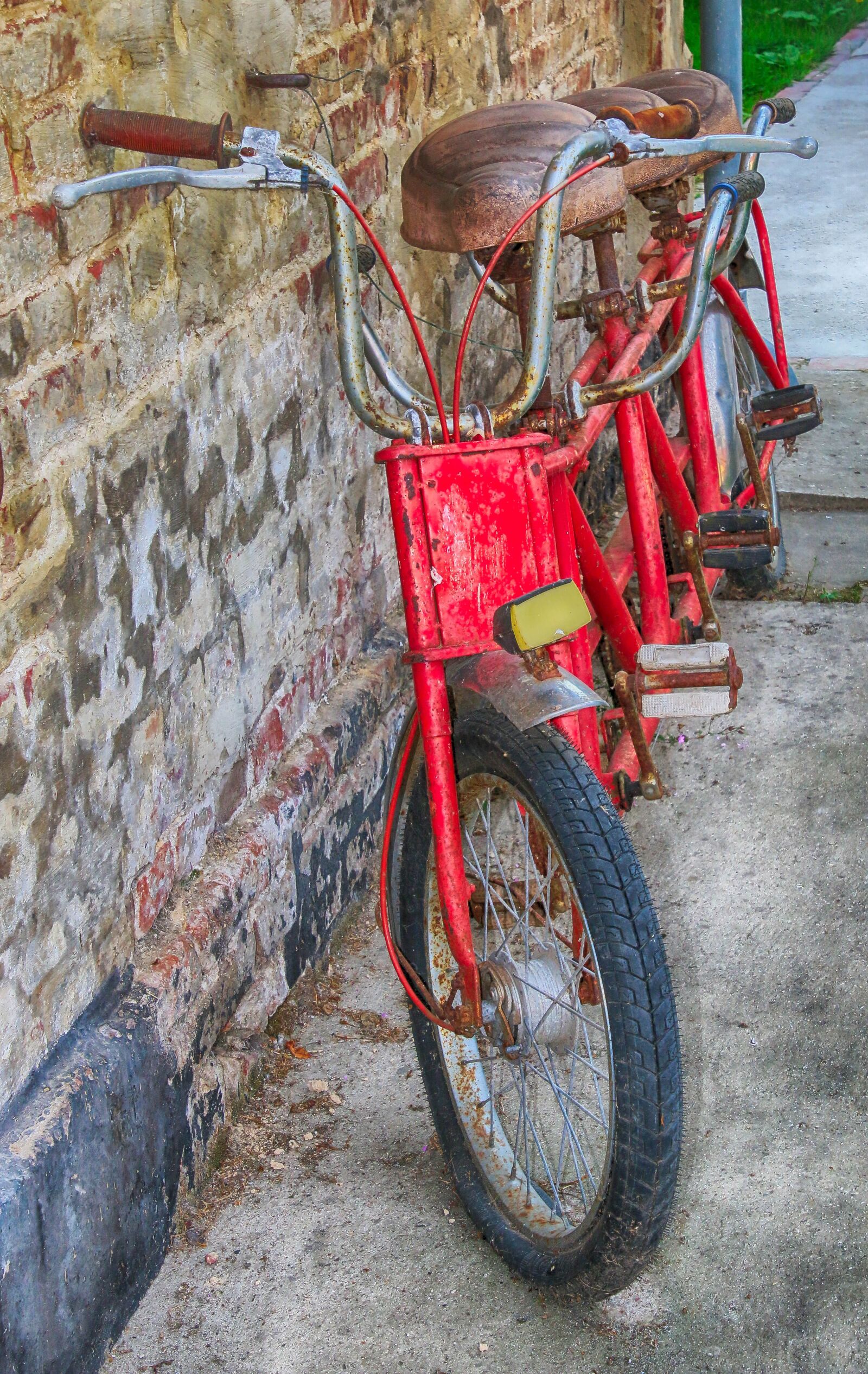 Canon EOS 70D sample photo. Bike, triplet, bicycle photography