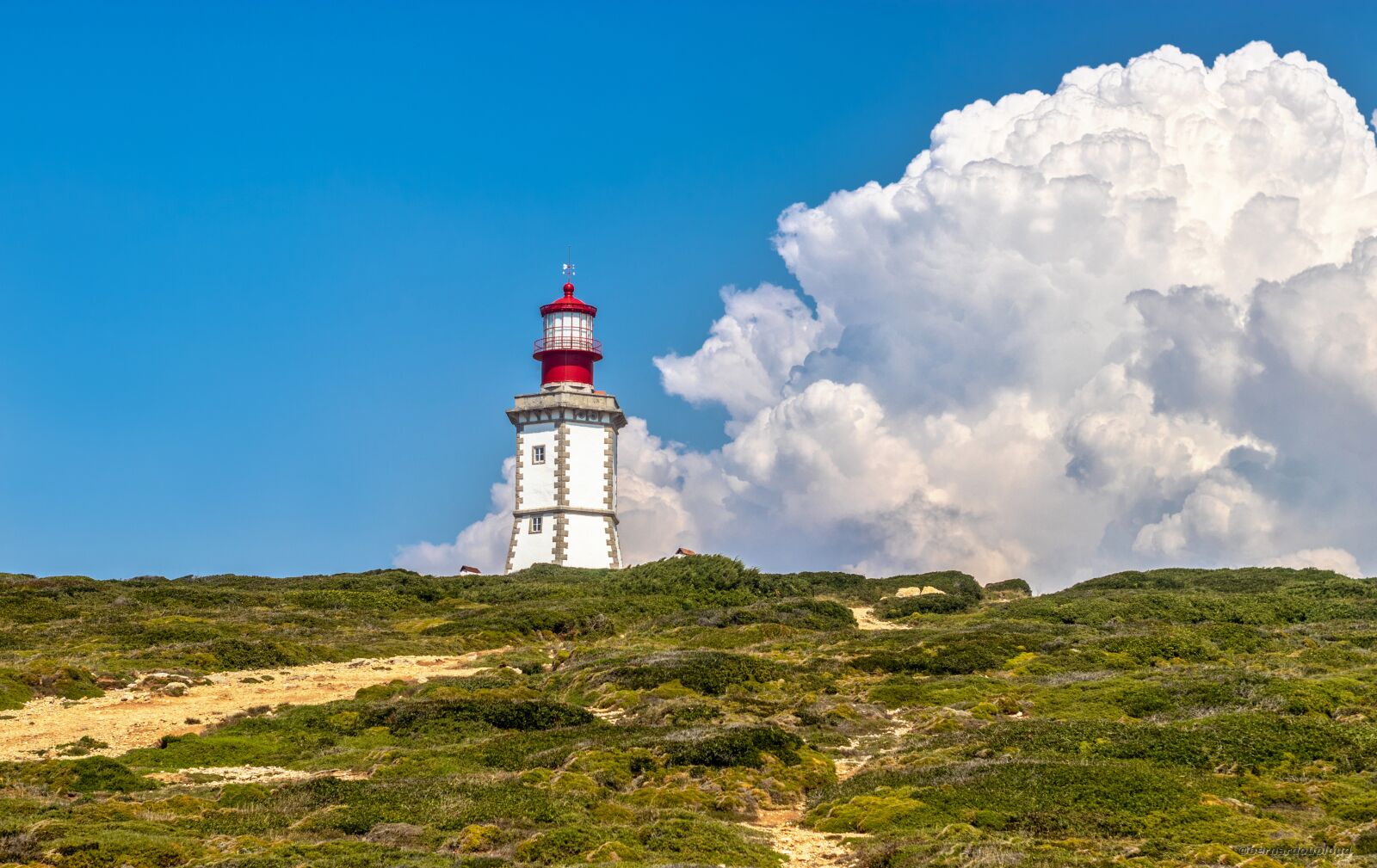 Canon EOS 200D (EOS Rebel SL2 / EOS Kiss X9) sample photo. Cable, lighthouse, tower photography