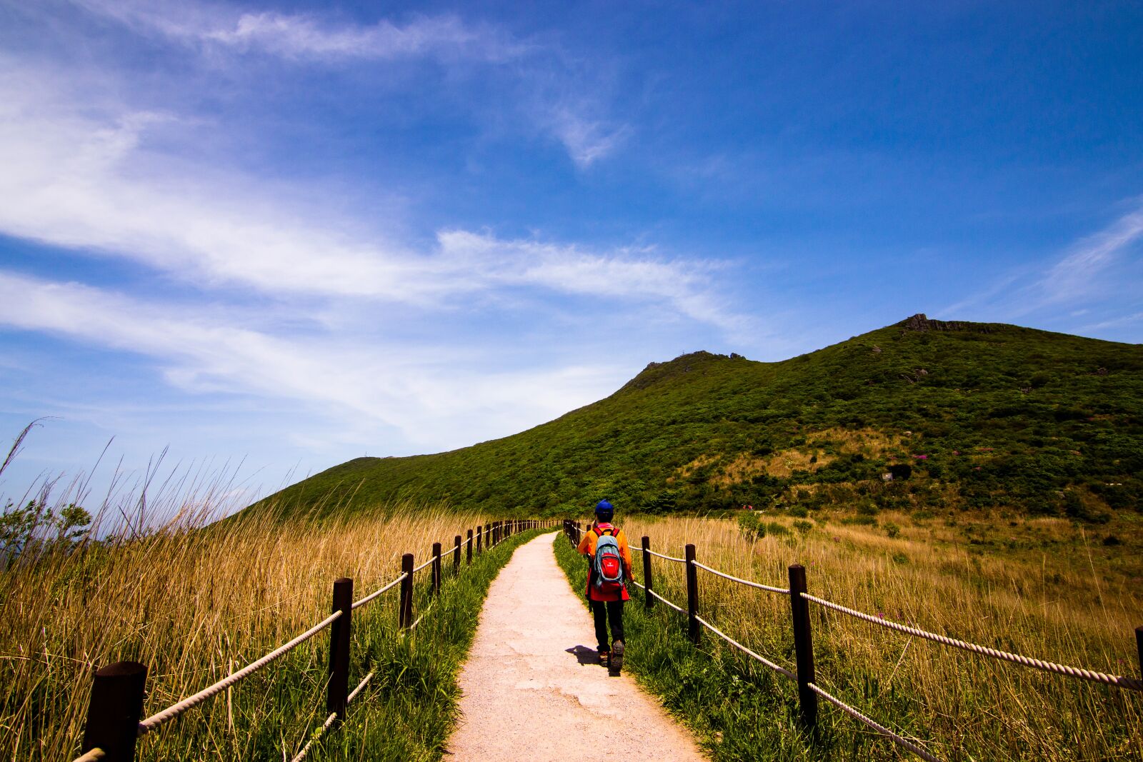 Canon EOS 70D sample photo. Travel, traveller, hiking photography