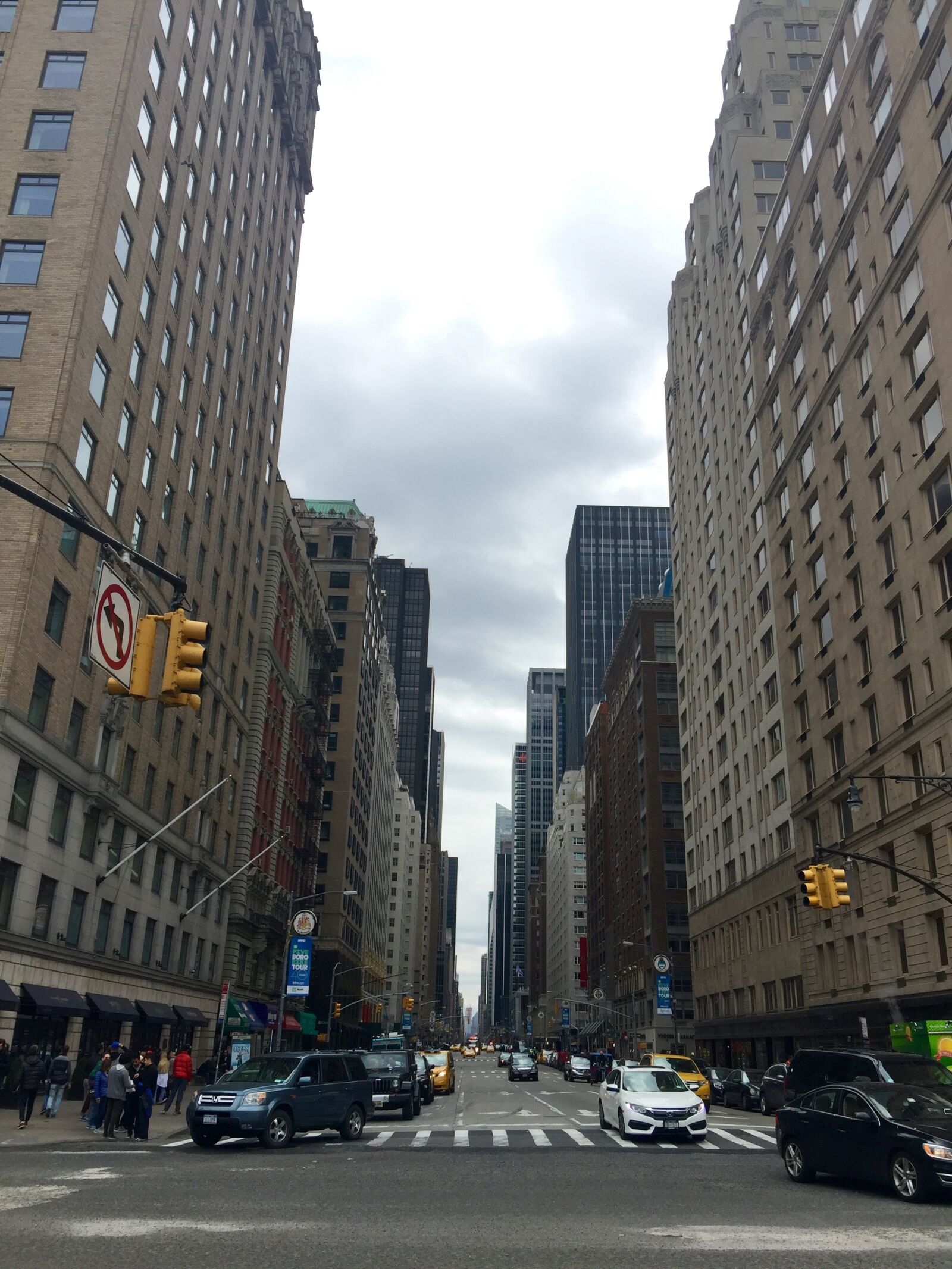 iPhone 6 Plus back camera 4.15mm f/2.2 sample photo. Cars, city, new york photography
