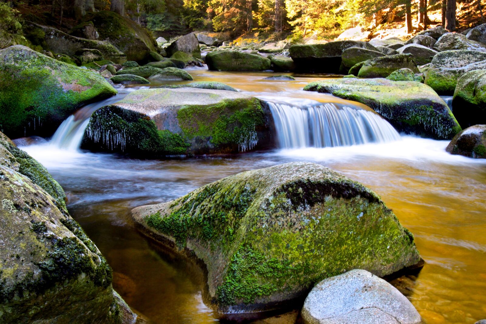 Canon EOS 500D (EOS Rebel T1i / EOS Kiss X3) sample photo. Water, nature, rocks photography