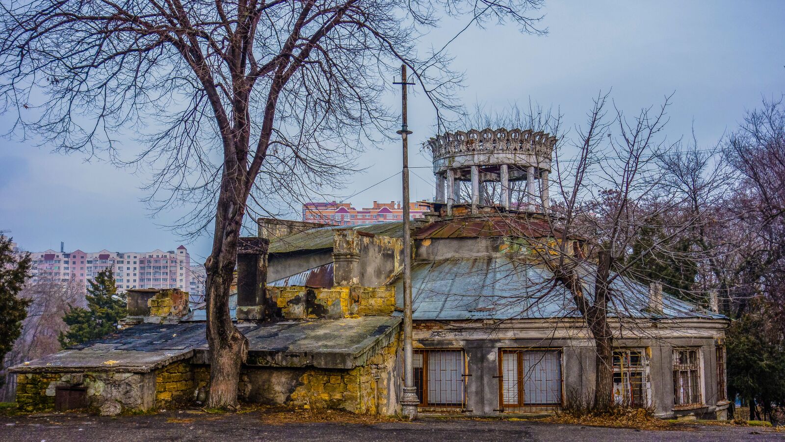 Sony Cyber-shot DSC-RX100 sample photo. Odessa, park, building photography