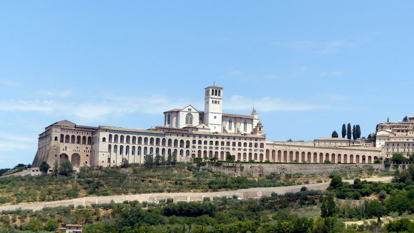 Panasonic Lumix DMC-FZ200 sample photo. Saint-françois, assisi, umbria photography