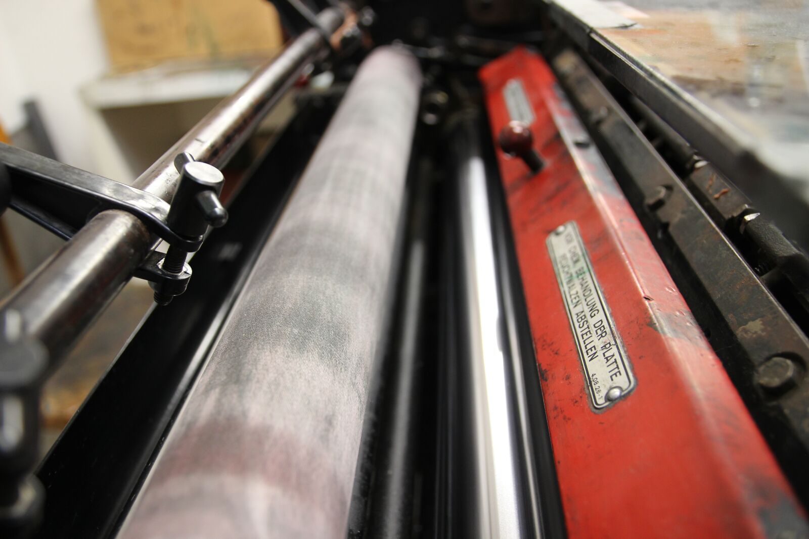 Canon EOS 600D (Rebel EOS T3i / EOS Kiss X5) sample photo. Printing, printing machine, pressure photography