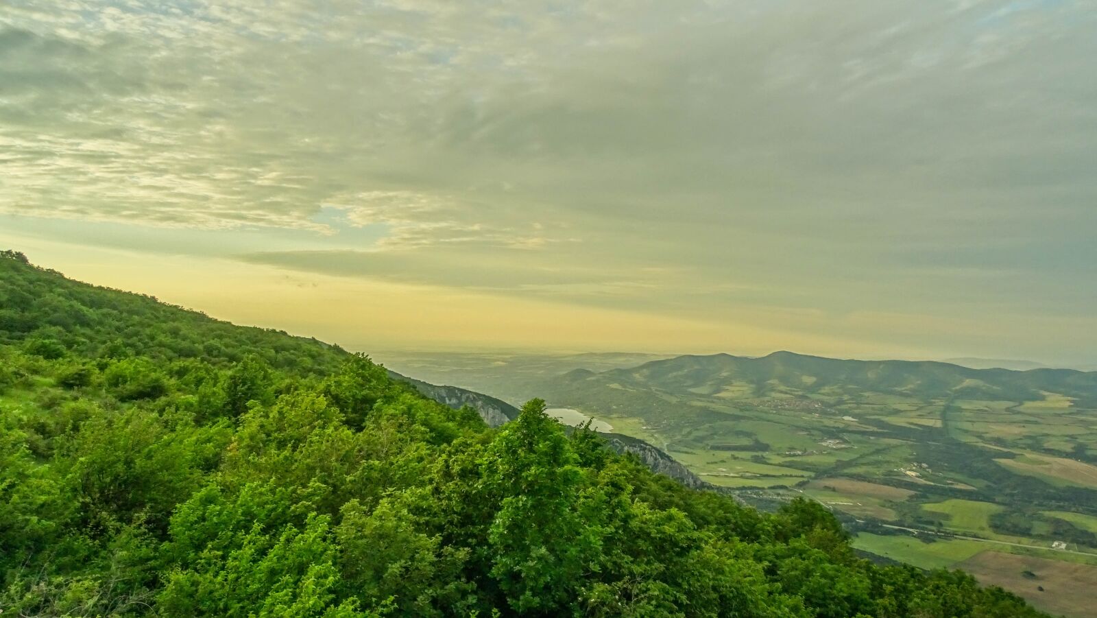 Sony Cyber-shot DSC-HX400V sample photo. Mountain, sky, nature photography