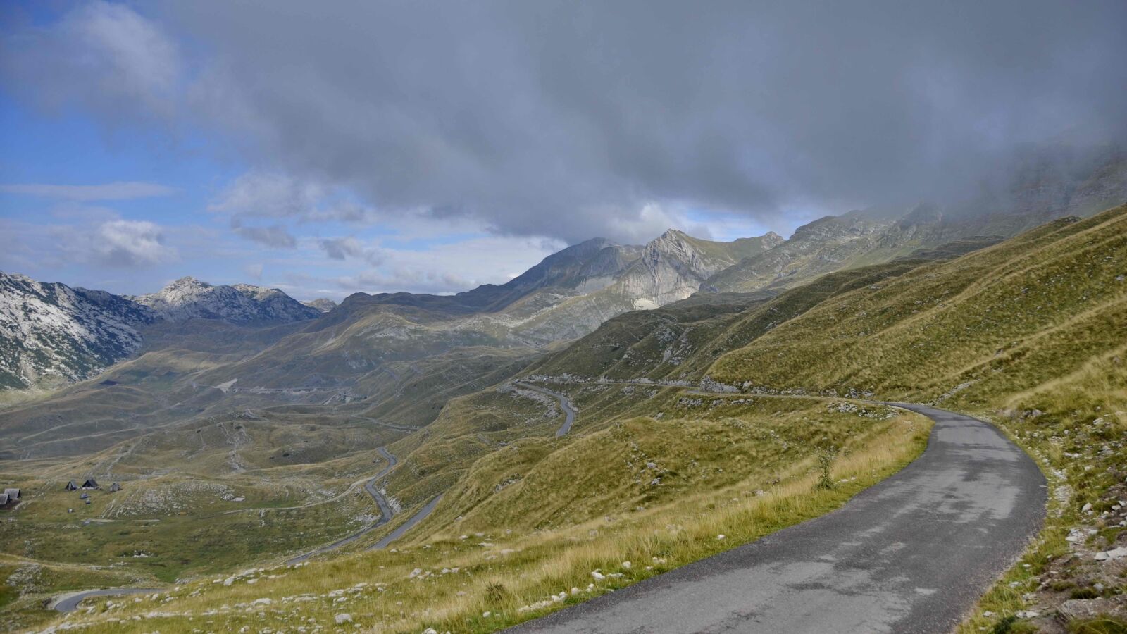 Nikon D7000 sample photo. Mountains, road, travel photography