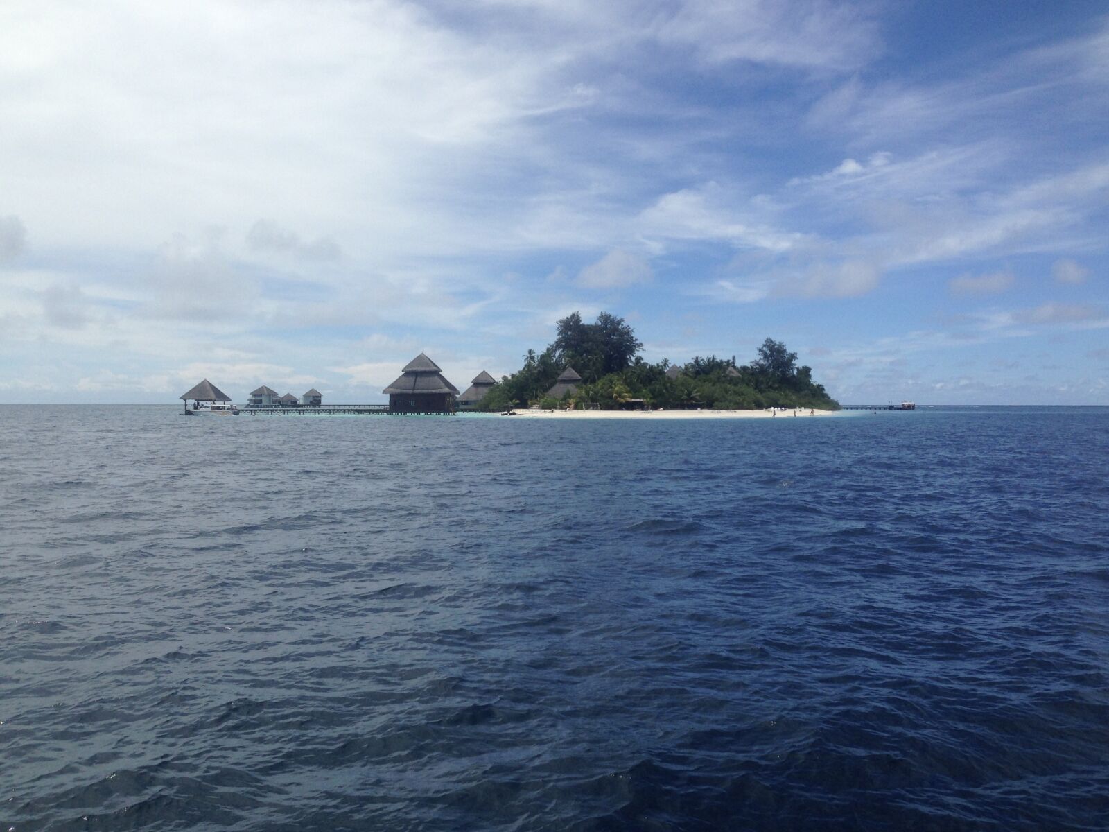 iPhone 5 back camera 4.12mm f/2.4 sample photo. Ocean, sky, calm photography