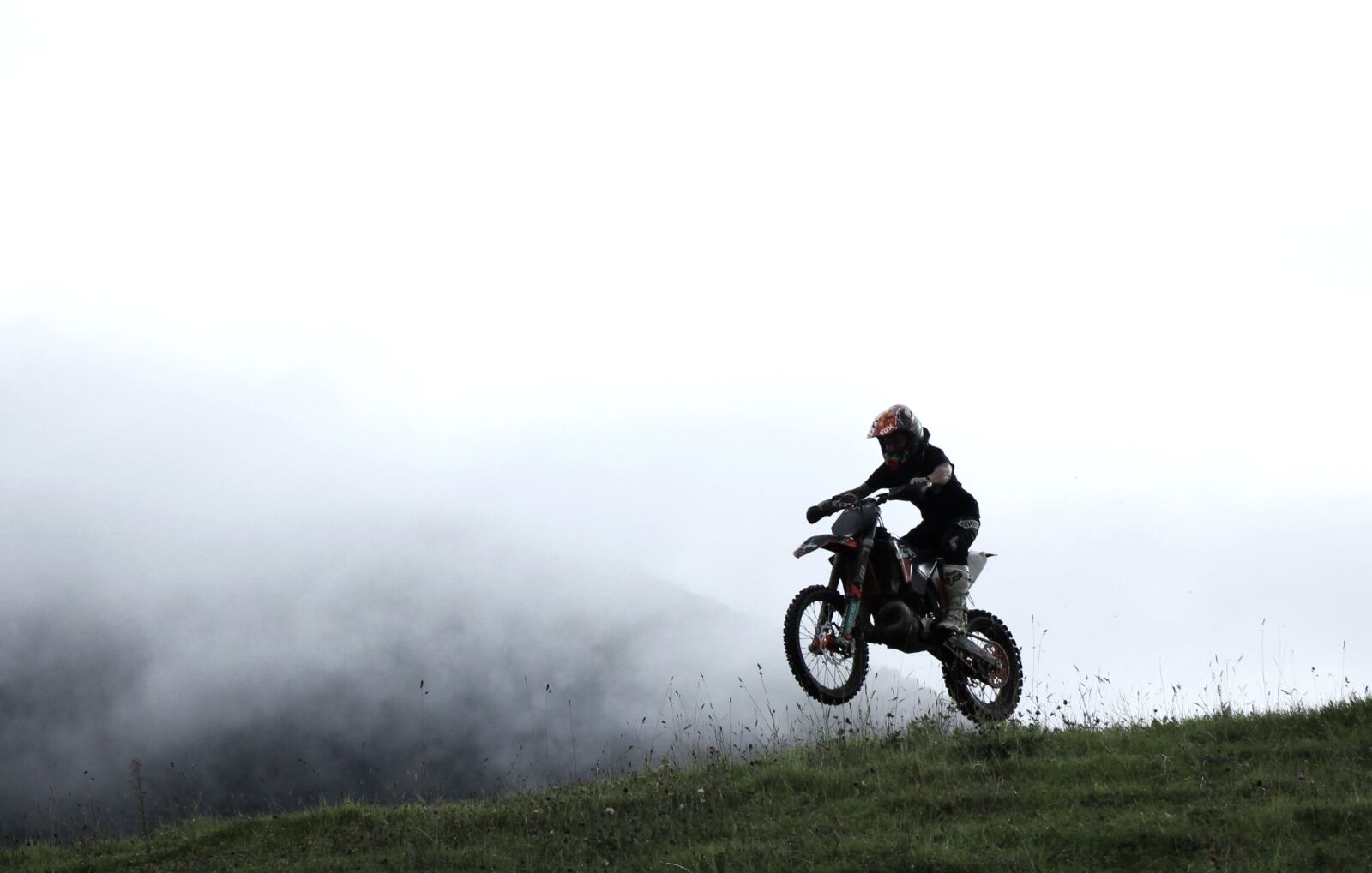 Canon EF 75-300mm f/4-5.6 sample photo. Motorcycle, enduro, ktm photography