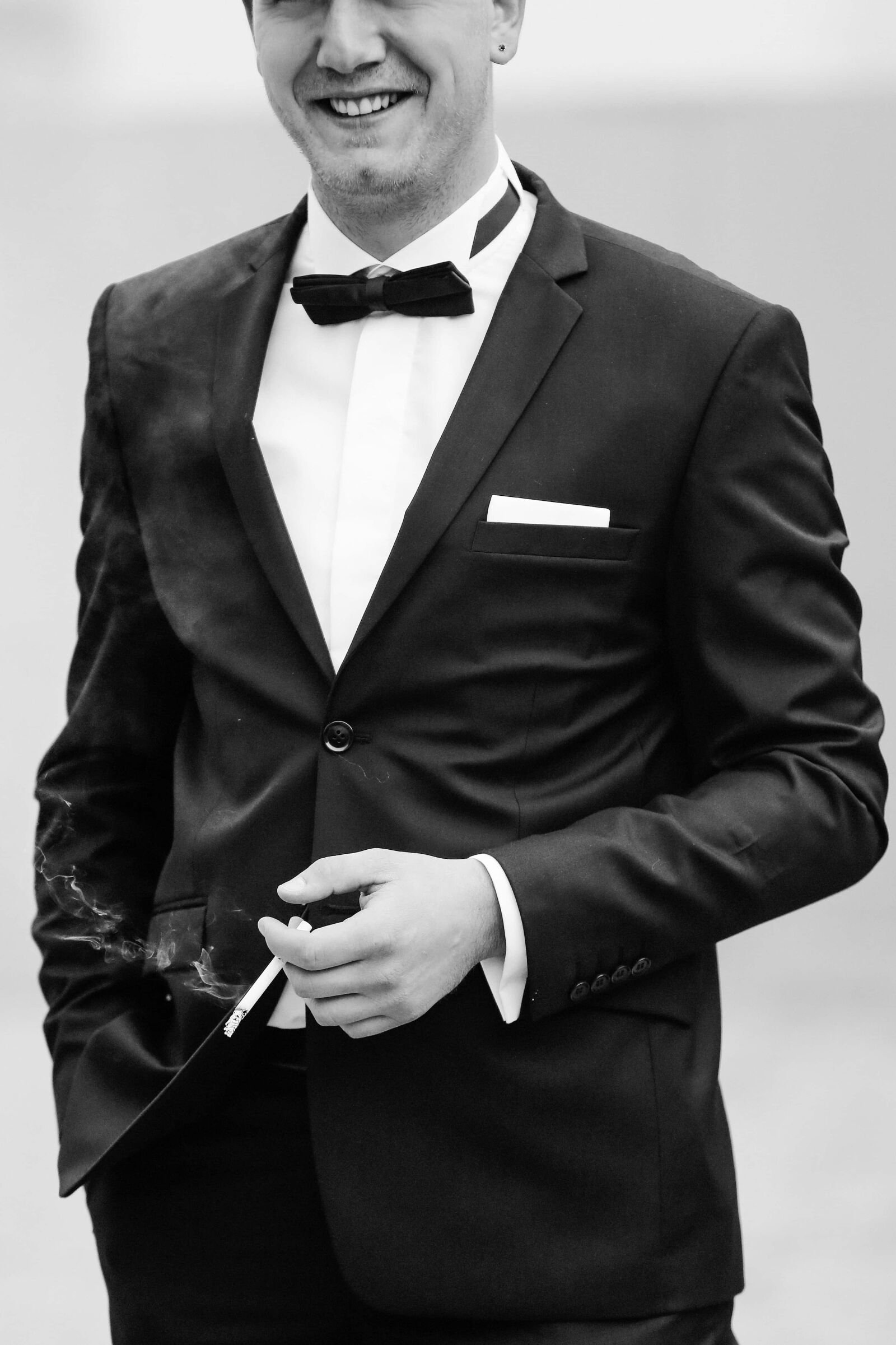 Canon EOS 5D Mark III sample photo. Cigarette, smoke, tuxedo suit photography