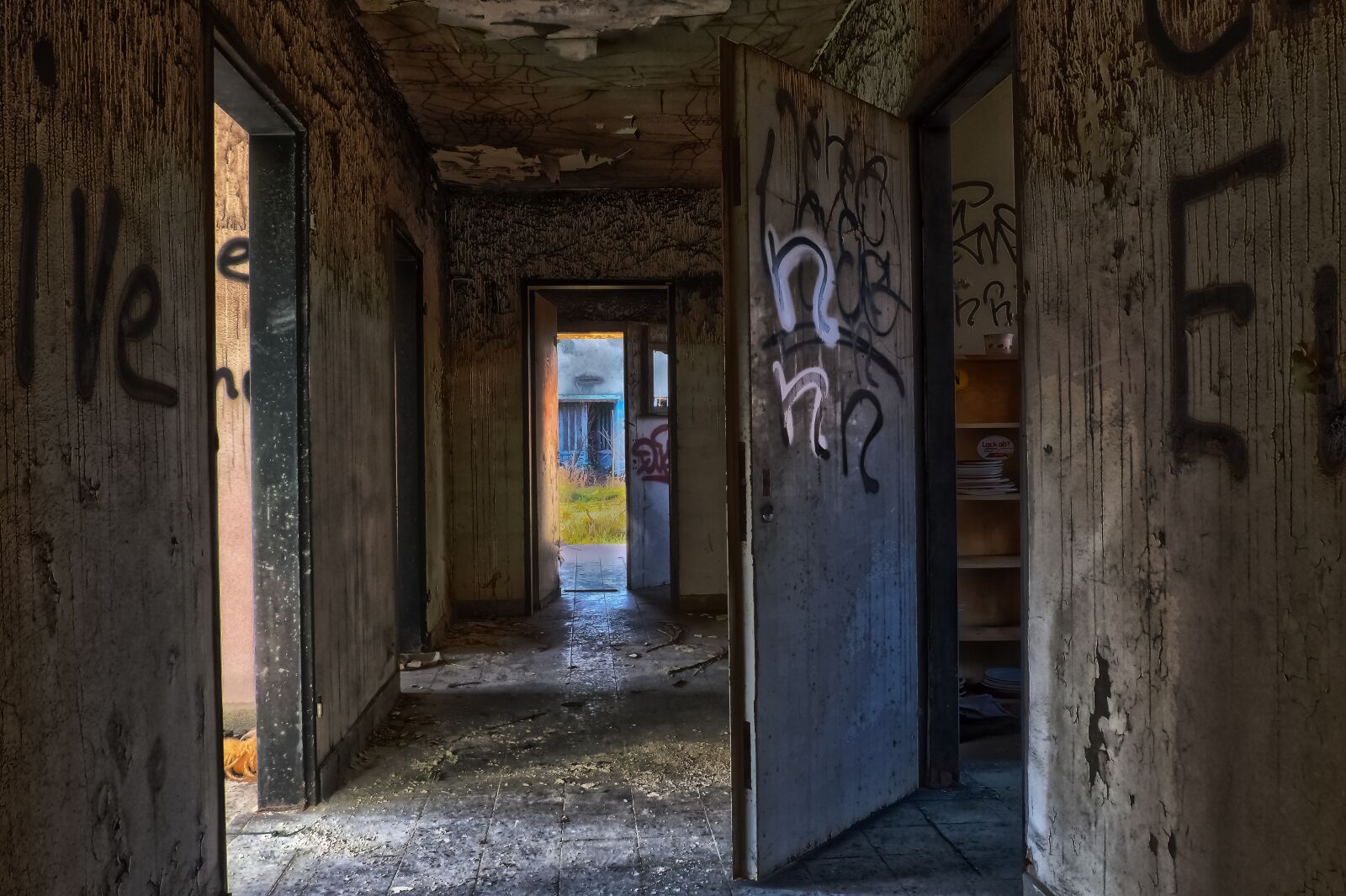 Olympus OM-D E-M10 sample photo. Lost places, building, abandoned photography